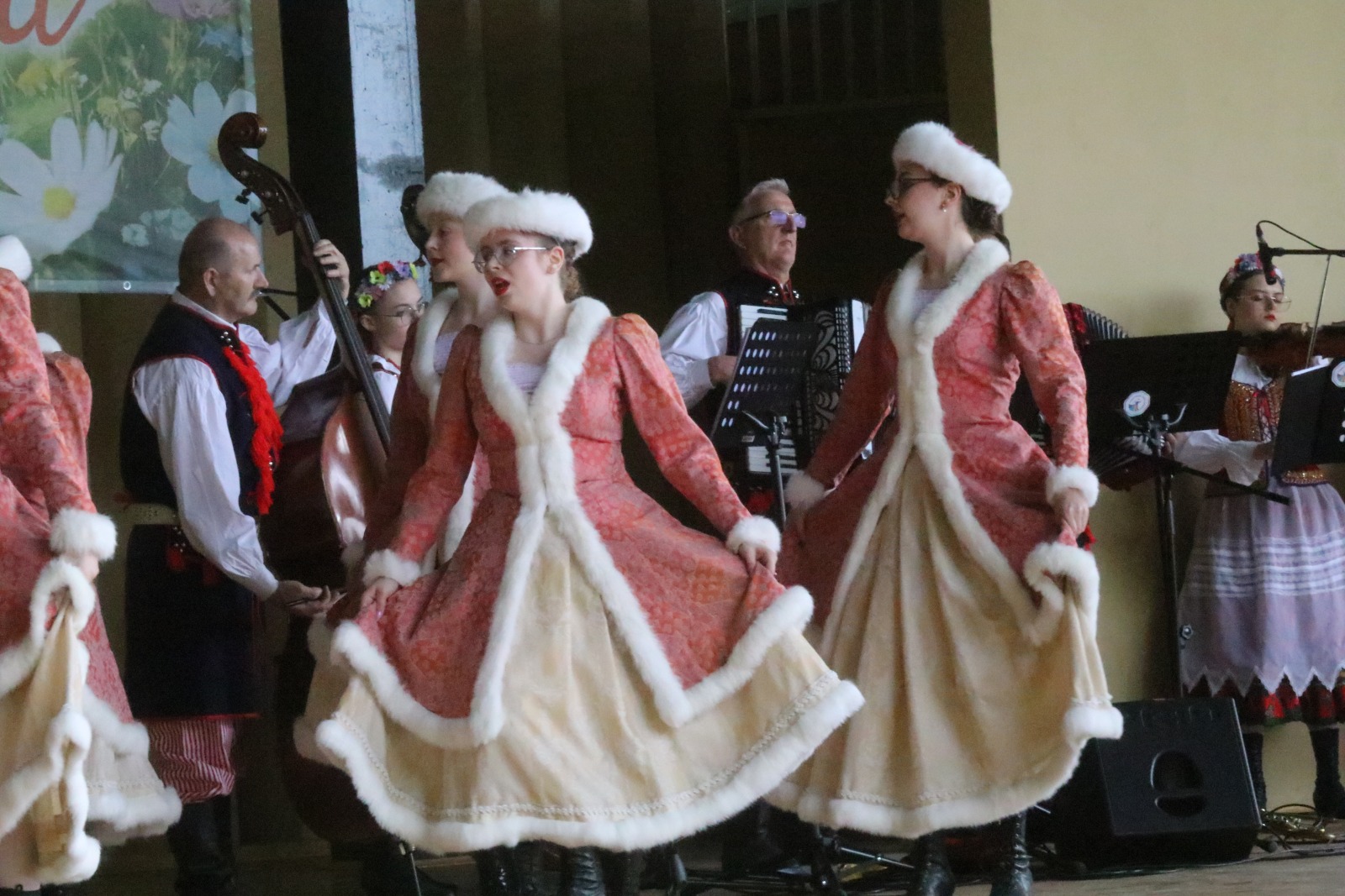 Drugi dzień Legnickiej Majówki - występy w muszli koncertowej	