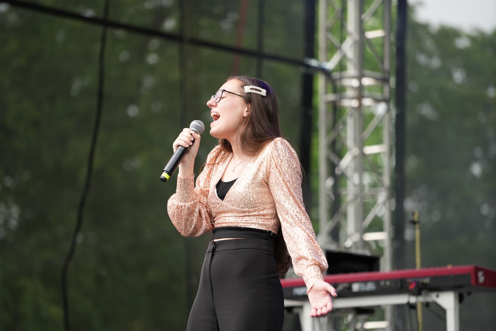 Ewa Farna, Ocelot i lokalni wykonawcy w trzecim dniu majówki