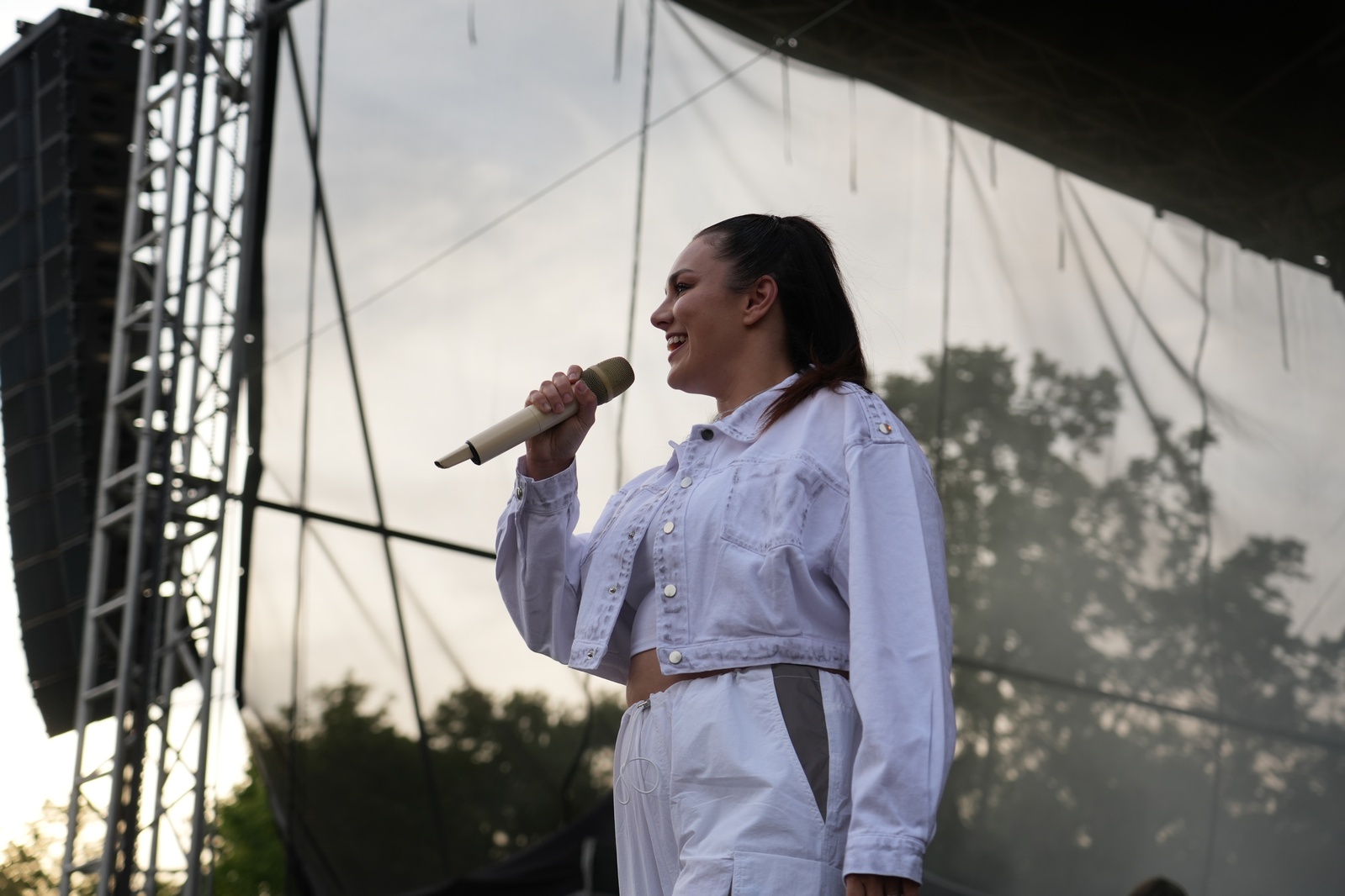 Ewa Farna, Ocelot i lokalni wykonawcy w trzecim dniu majówki
