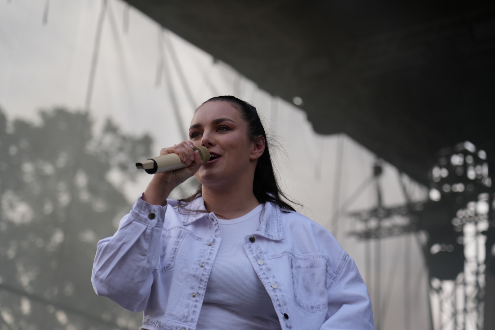 Ewa Farna, Ocelot i lokalni wykonawcy w trzecim dniu majówki