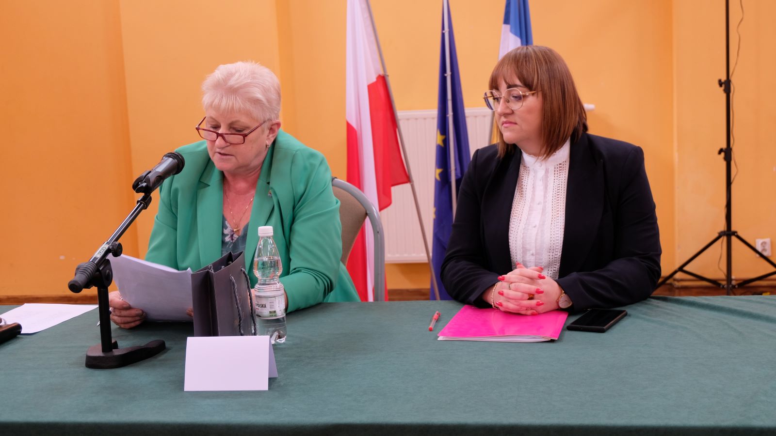 Nowa rada i wójt objęli mandaty i sprawują władzę w gminie