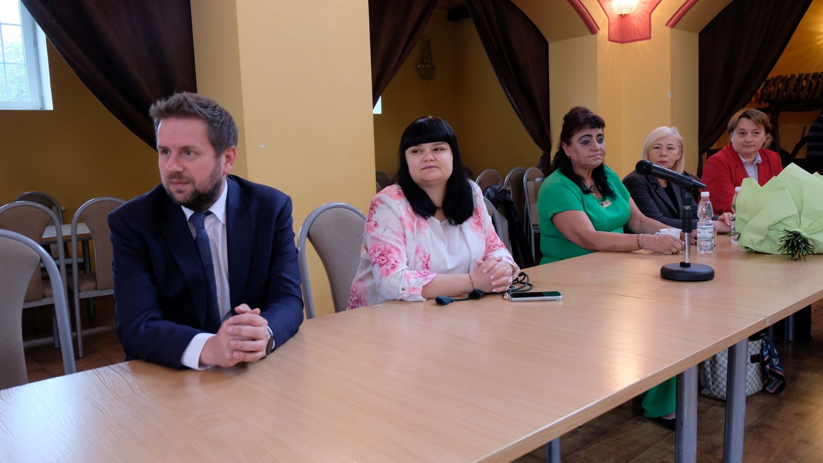 Nowa rada i wójt objęli mandaty i sprawują władzę w gminie