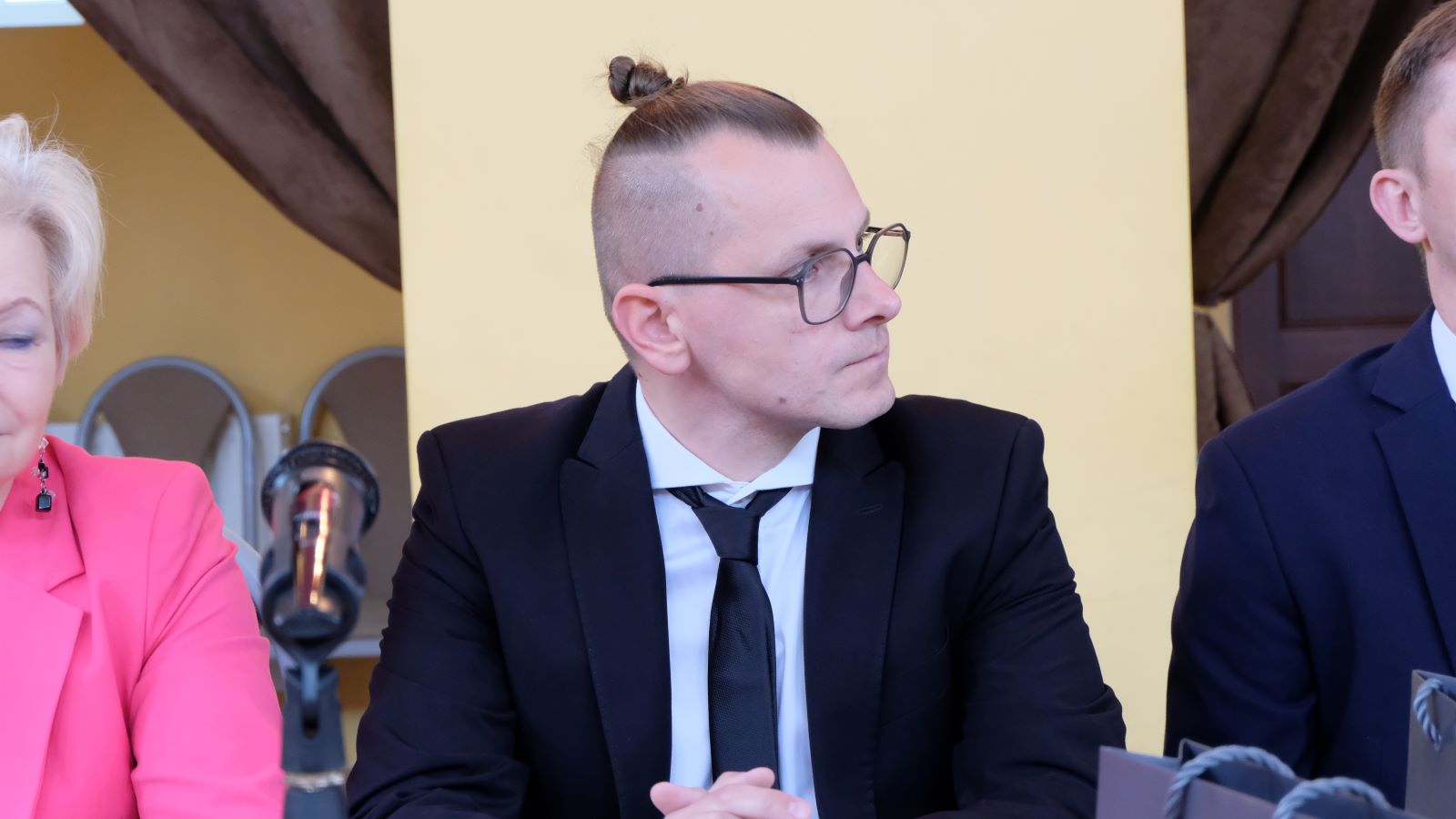 Nowa rada i wójt objęli mandaty i sprawują władzę w gminie