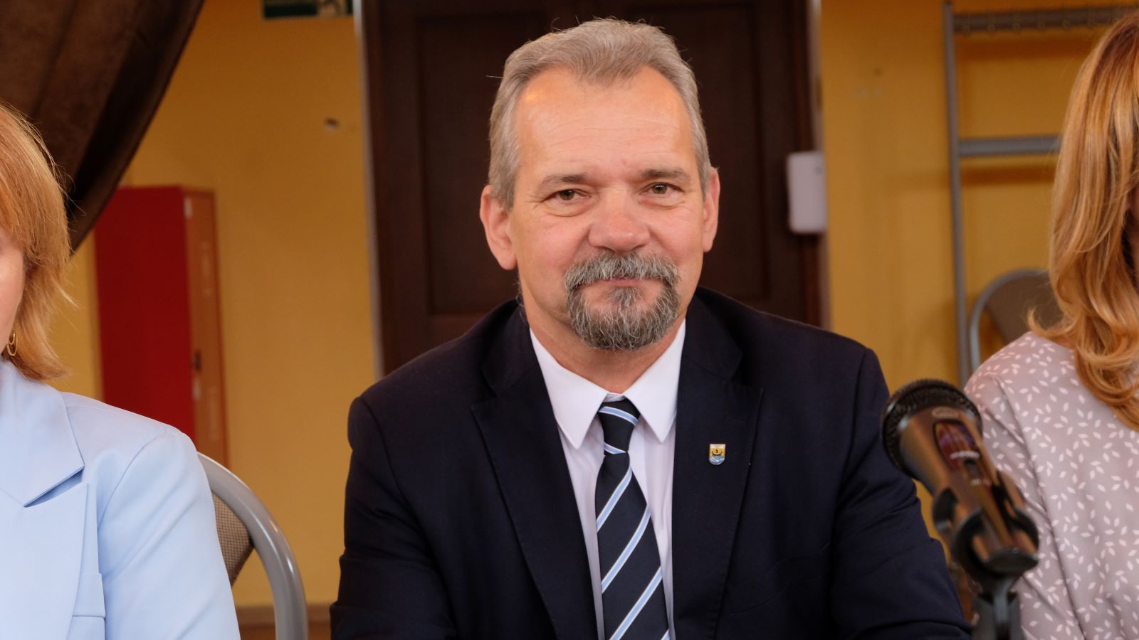 Nowa rada i wójt objęli mandaty i sprawują władzę w gminie