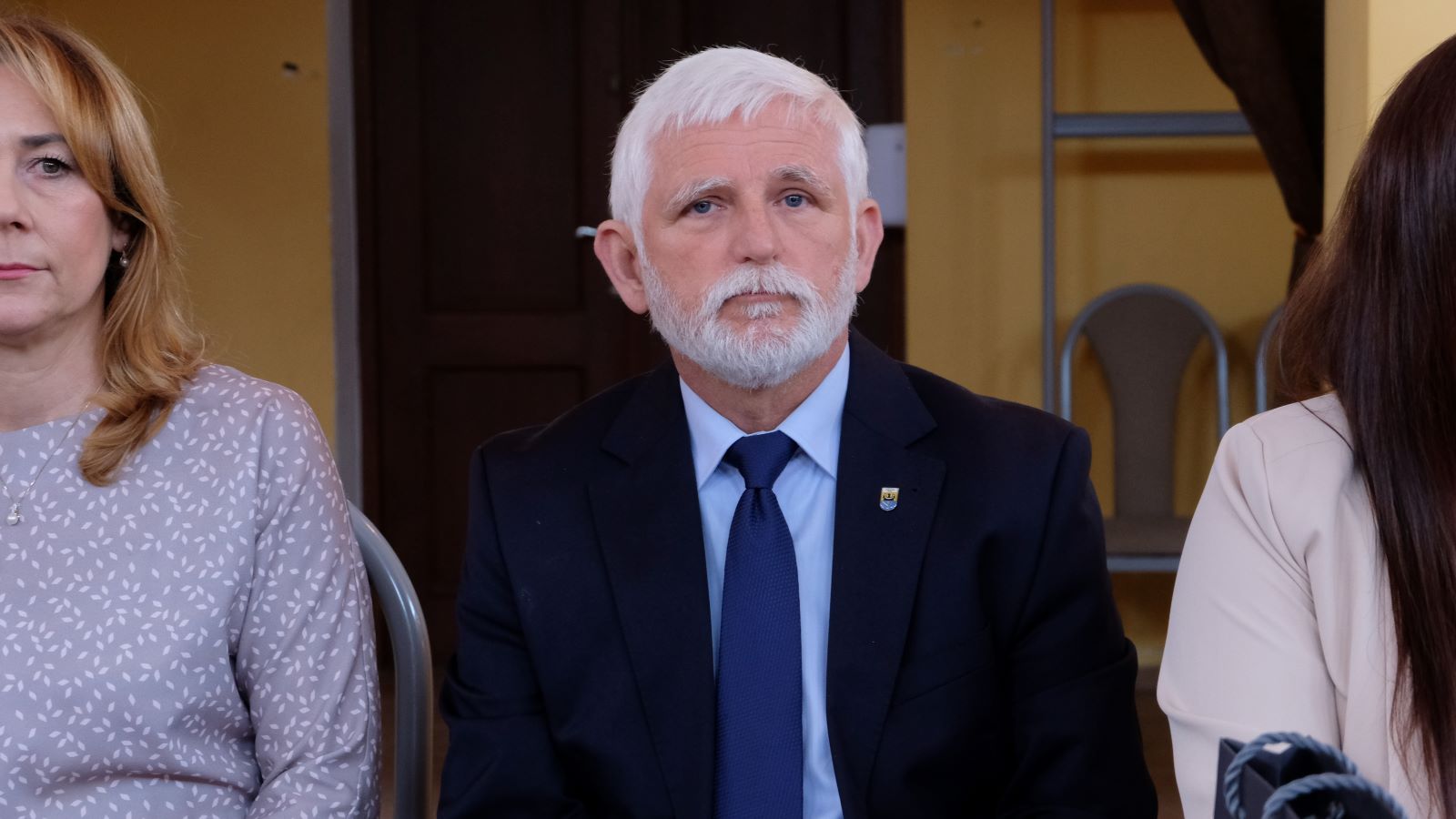 Nowa rada i wójt objęli mandaty i sprawują władzę w gminie