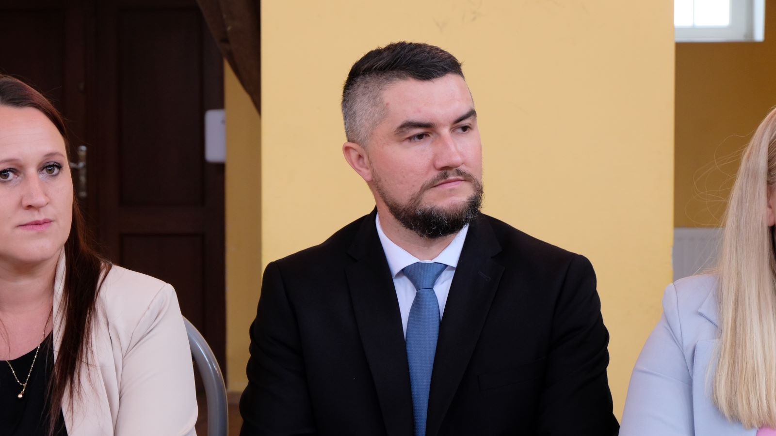 Nowa rada i wójt objęli mandaty i sprawują władzę w gminie