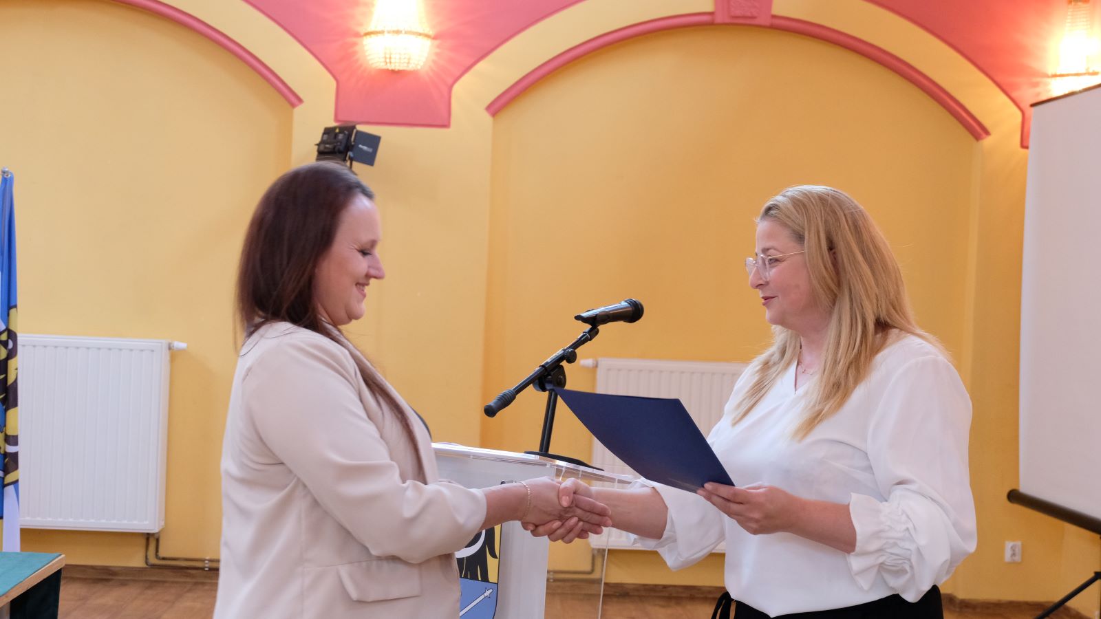 Nowa rada i wójt objęli mandaty i sprawują władzę w gminie