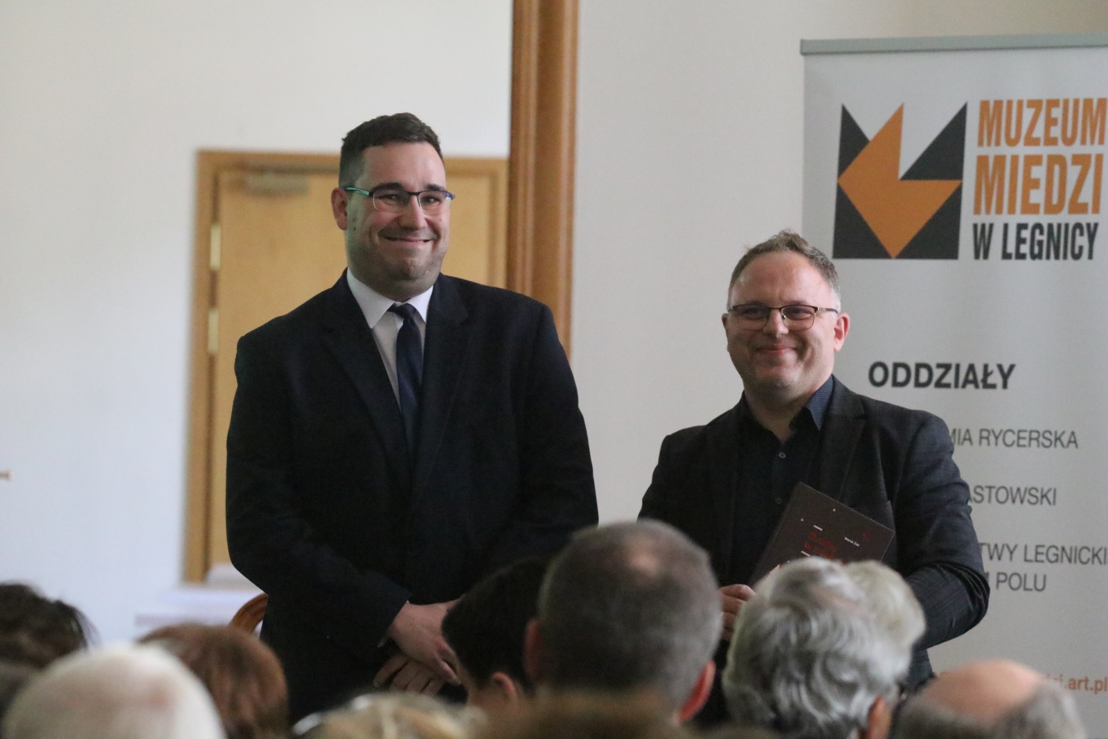 Tłumy na promocji książki „Drudzy w mieście” Marka Żaka