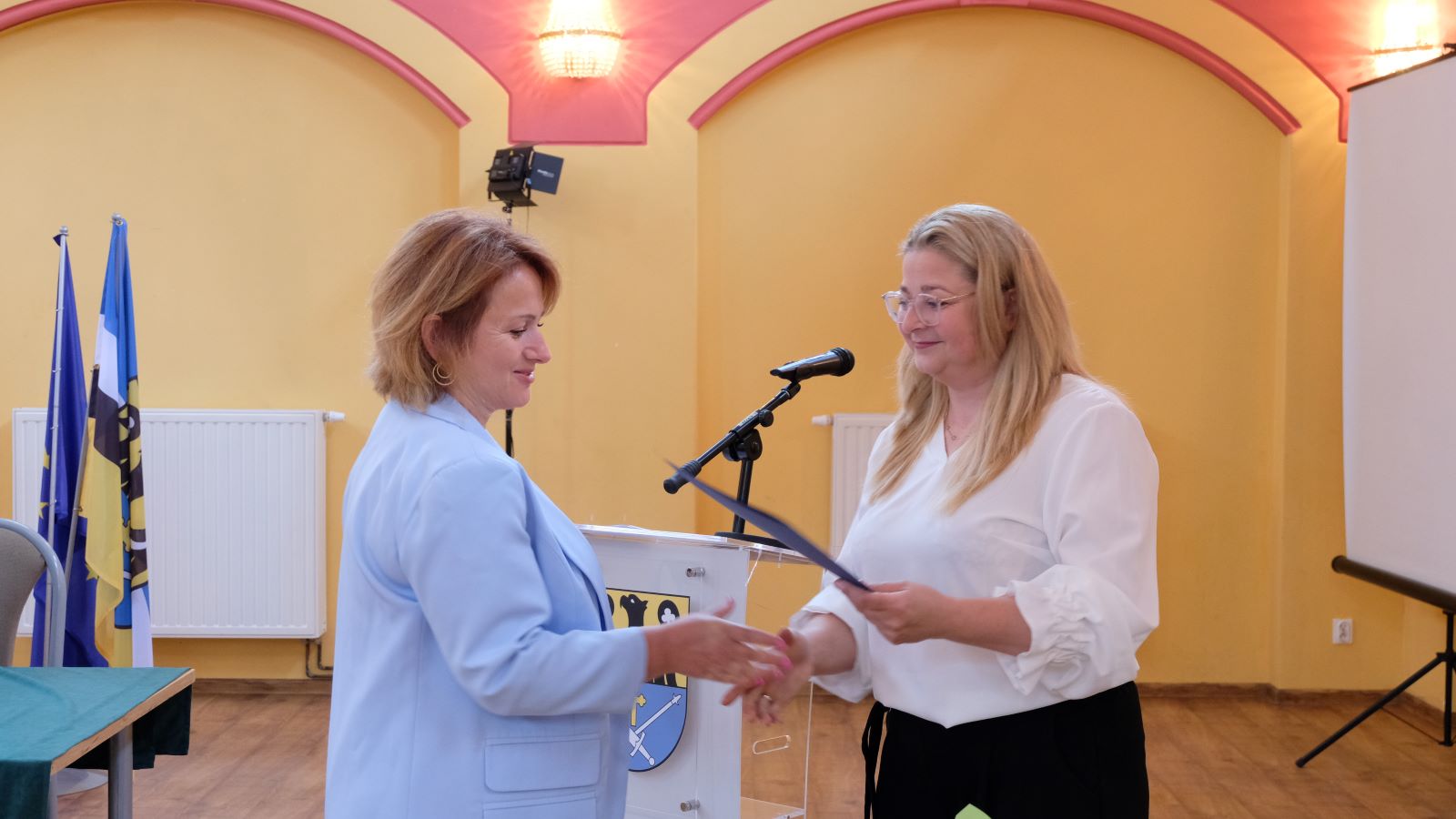 Nowa rada i wójt objęli mandaty i sprawują władzę w gminie