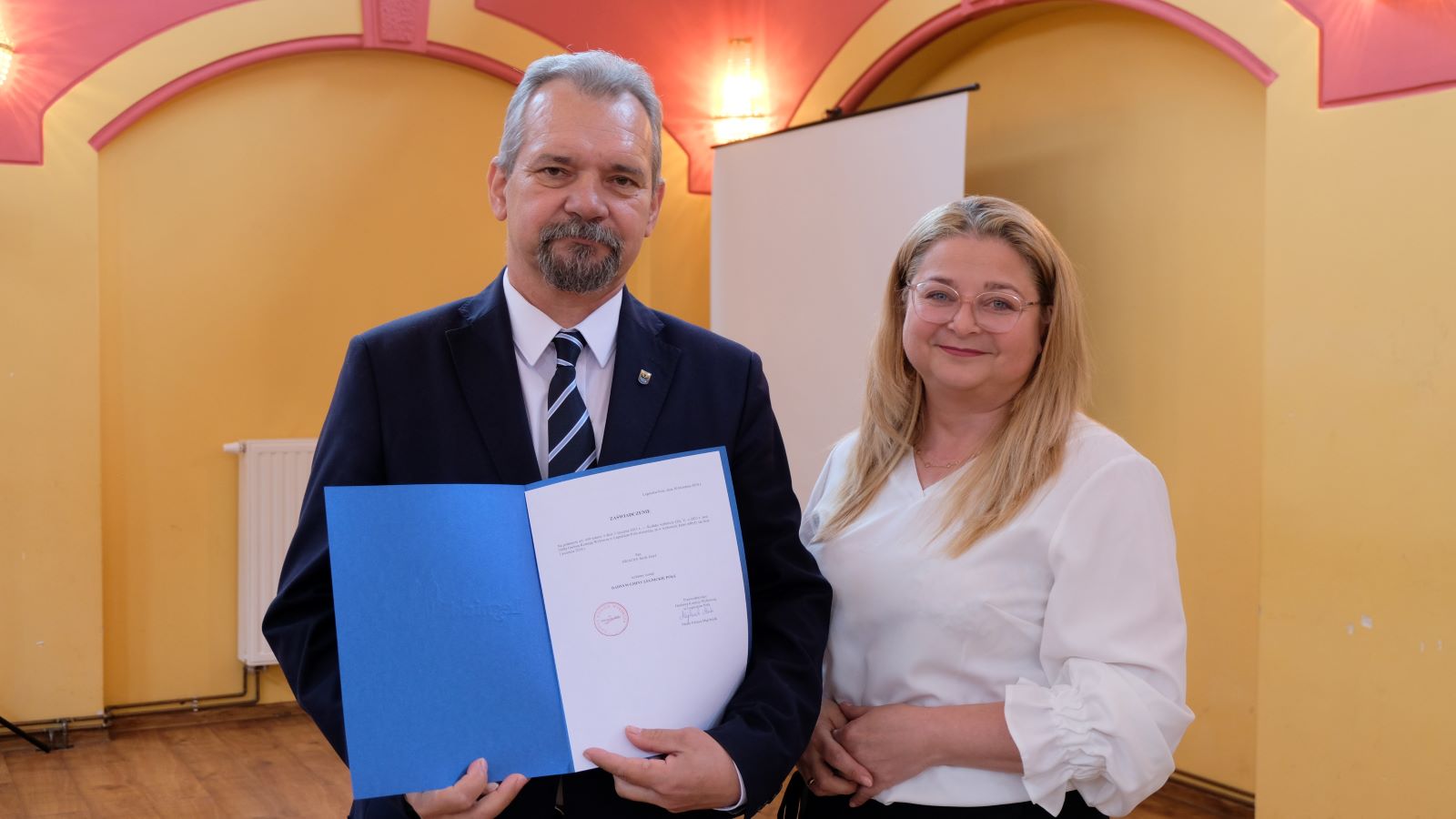 Nowa rada i wójt objęli mandaty i sprawują władzę w gminie