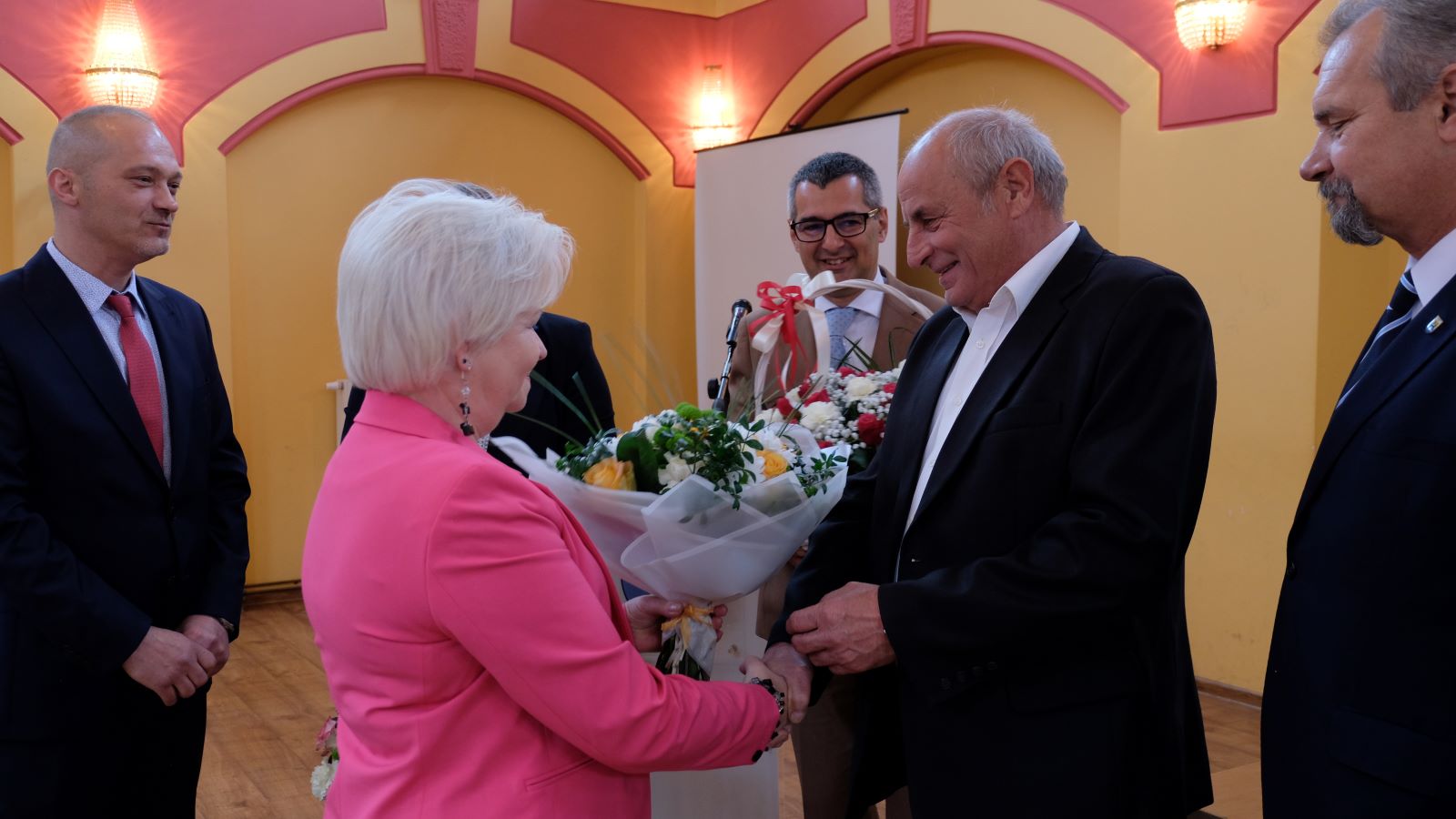 Nowa rada i wójt objęli mandaty i sprawują władzę w gminie