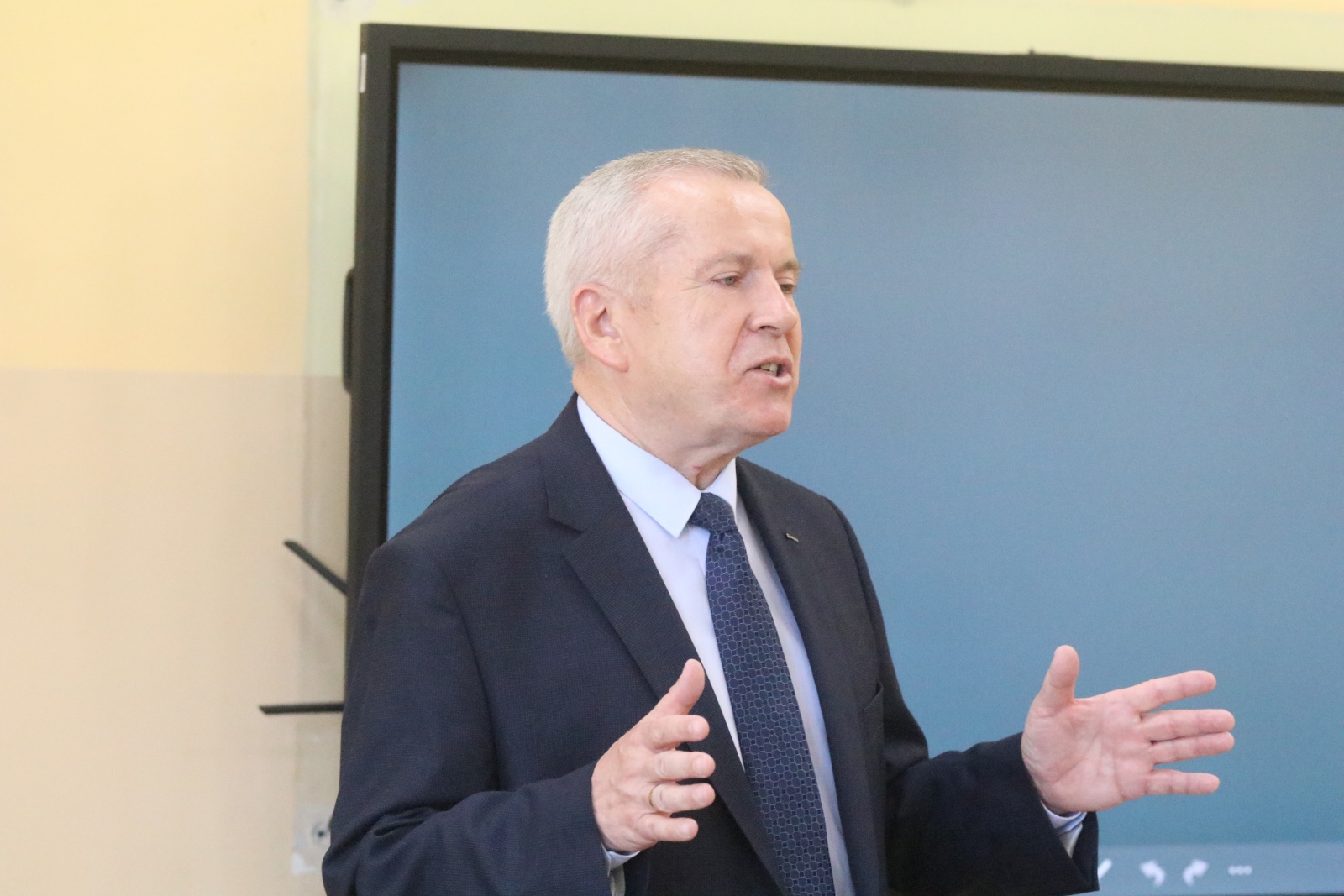 Spotkali się po 55 latach od ukończenia szkoły podstawowej