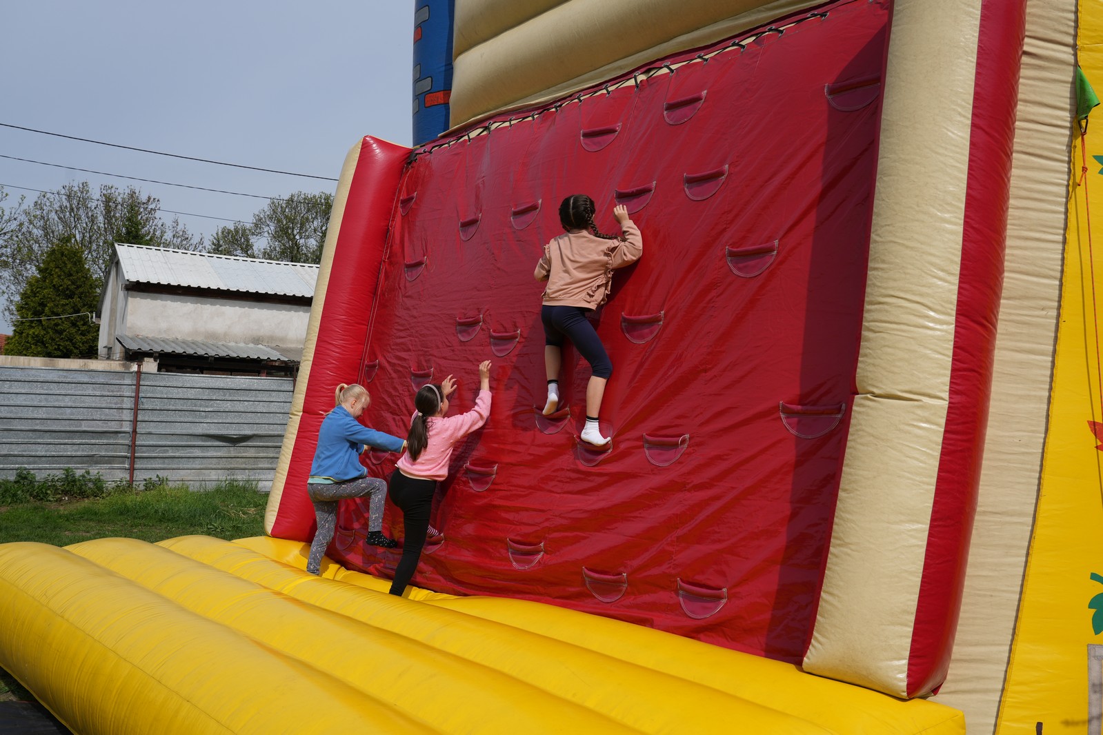 Chatuj z Fundacja Evan  w 