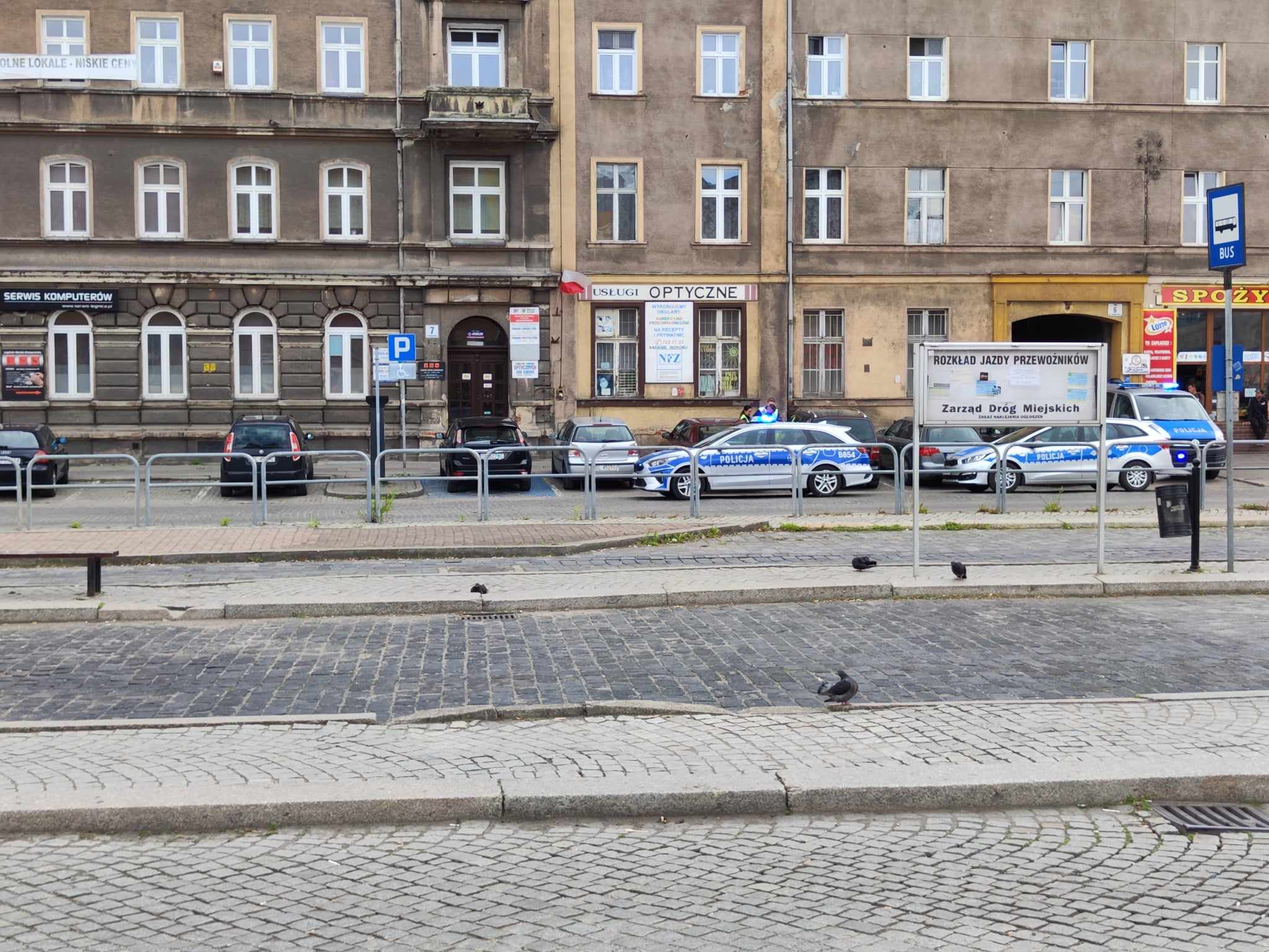 Awantura przed dworcem. Agresorzy zostali zatrzymani