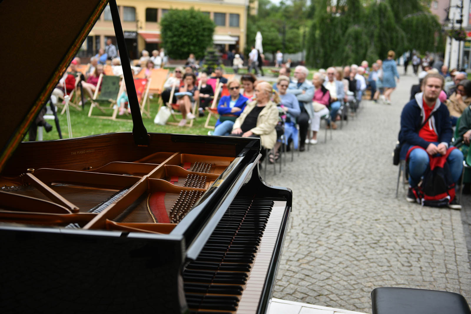 Koncert Posłuchajcie Chopina na Placu Powstańców Wielkopolskich