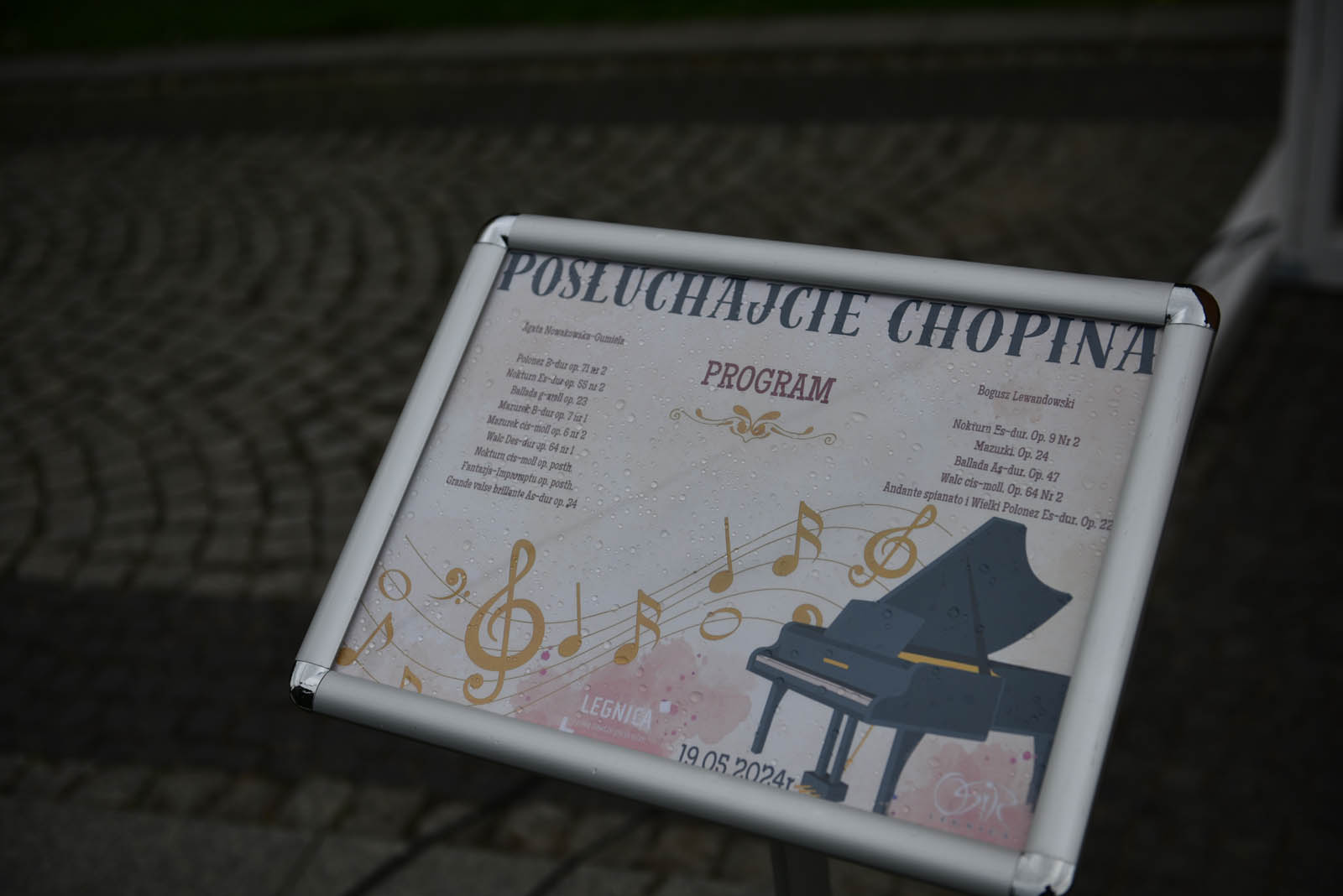 Koncert Posłuchajcie Chopina na Placu Powstańców Wielkopolskich