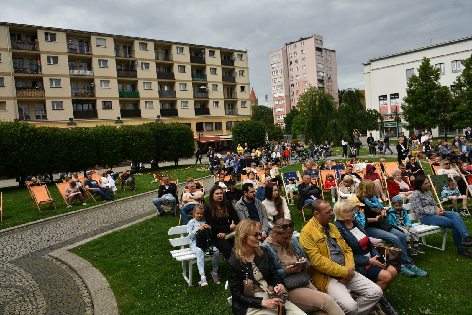 Koncert Posłuchajcie Chopina na Placu Powstańców Wielkopolskich