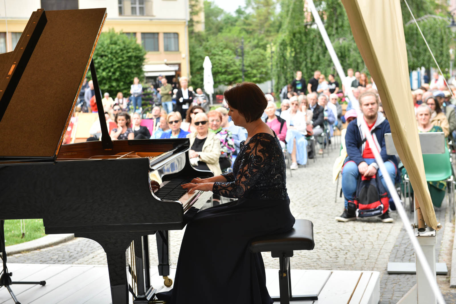 Koncert Posłuchajcie Chopina na Placu Powstańców Wielkopolskich