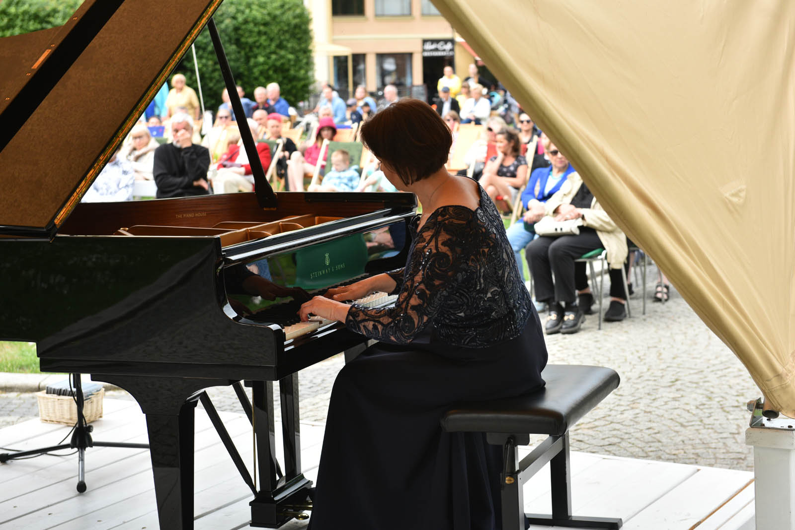 Koncert Posłuchajcie Chopina na Placu Powstańców Wielkopolskich