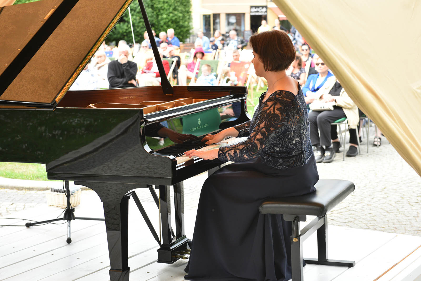 Koncert Posłuchajcie Chopina na Placu Powstańców Wielkopolskich