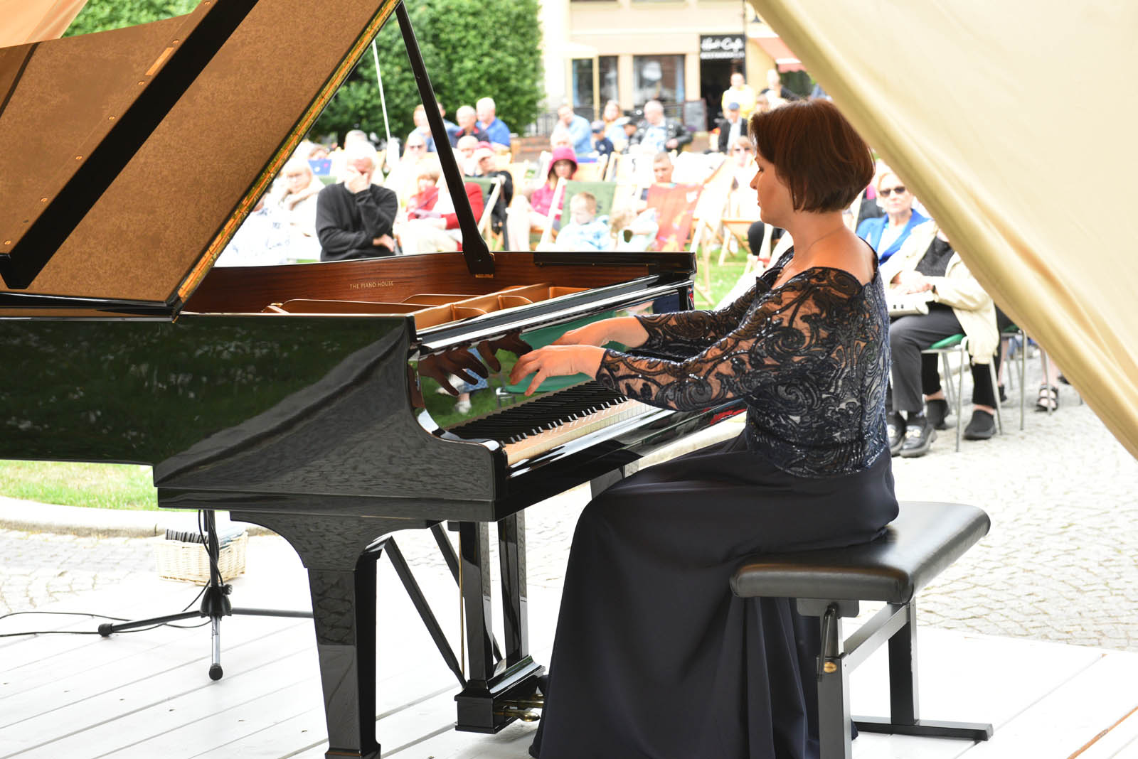 Koncert Posłuchajcie Chopina na Placu Powstańców Wielkopolskich