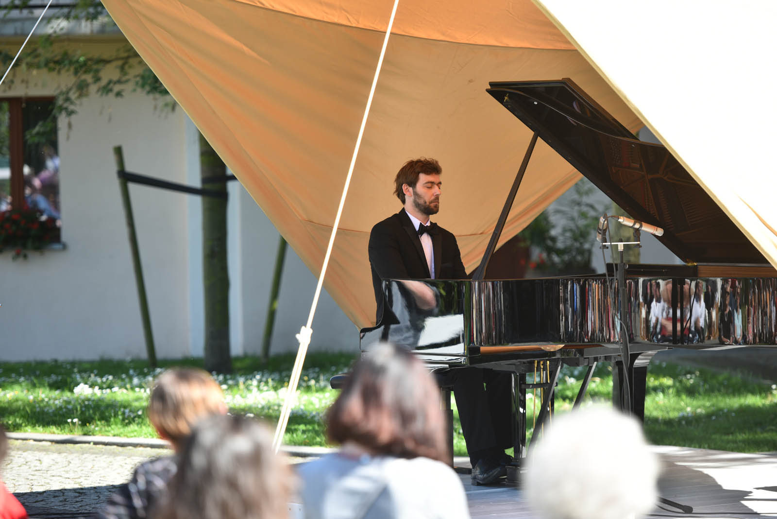 Koncert Posłuchajcie Chopina na Placu Powstańców Wielkopolskich