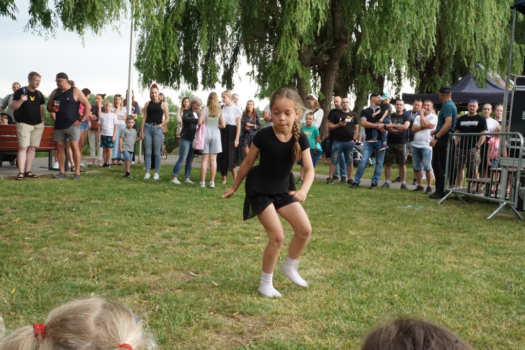 Mieszkańcy gminy Kunice bawią się na tradycyjnej majówce cz. 3