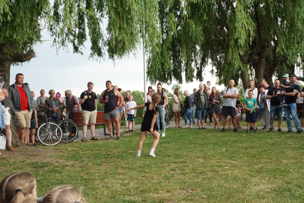 Mieszkańcy gminy Kunice bawią się na tradycyjnej majówce cz. 3