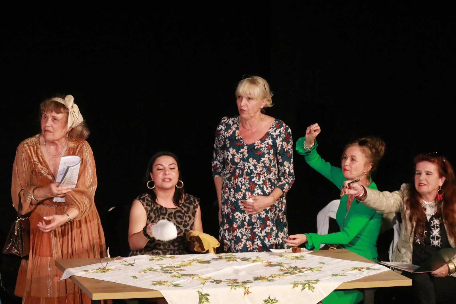 Grupa Bagażnik z Klubu Gońca Teatralnego na Scenie Gadzickiego