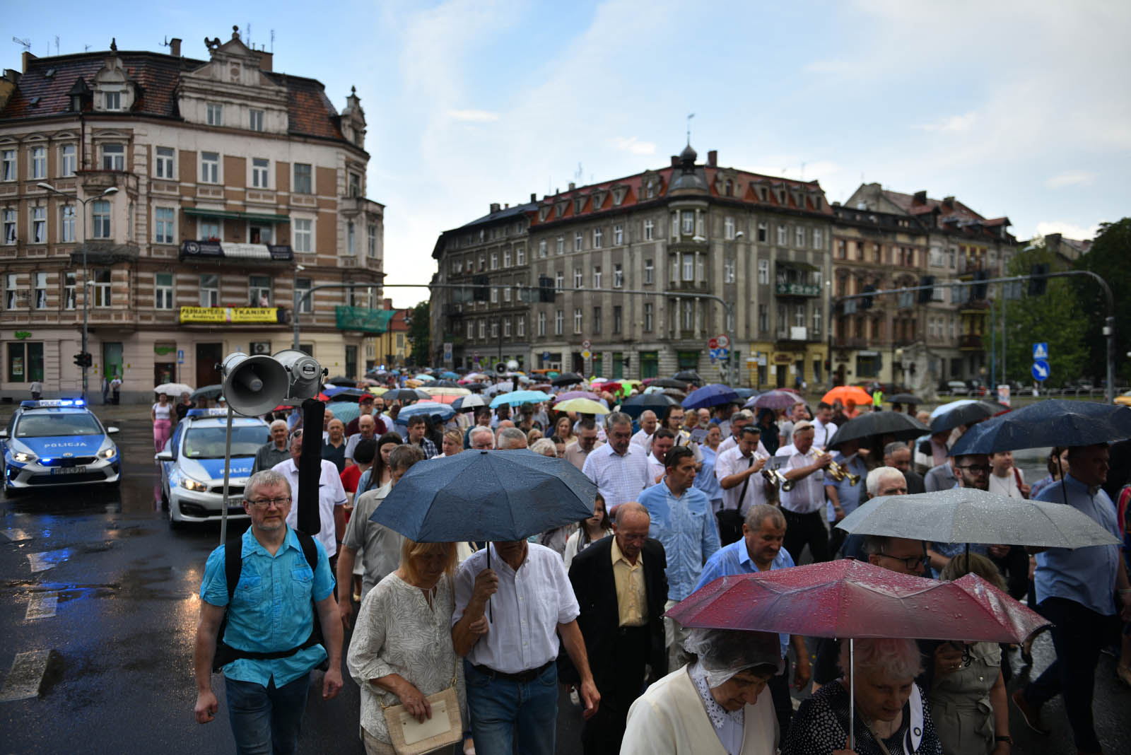 Boże Ciało. Tłumy wiernych przeszły w czwartek ulicami Legnicy