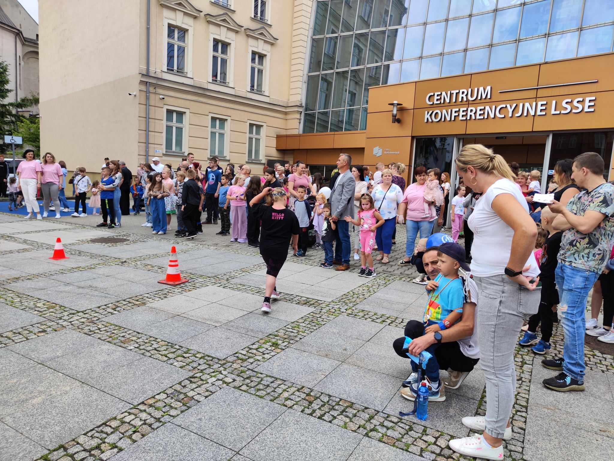 Całe rodziny bawiły się na festynie z okazji Dnia Dziecka