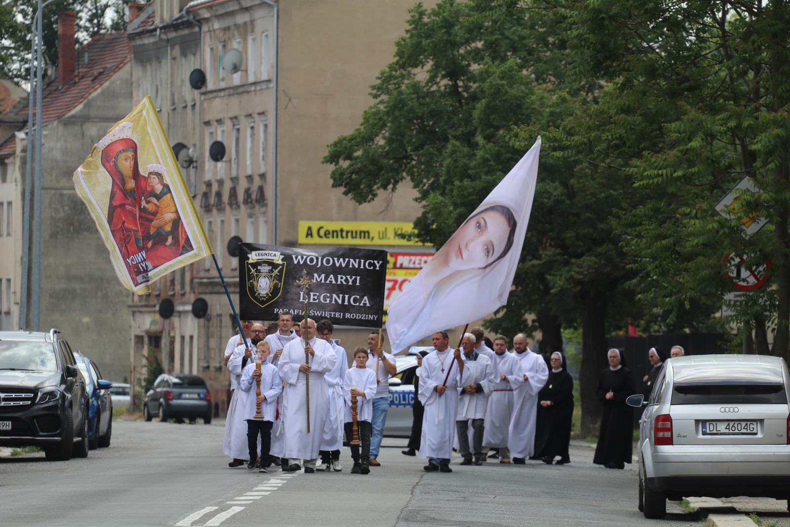 Poświęcenie figury Oczekującej Matki BoŻej w Legnicy