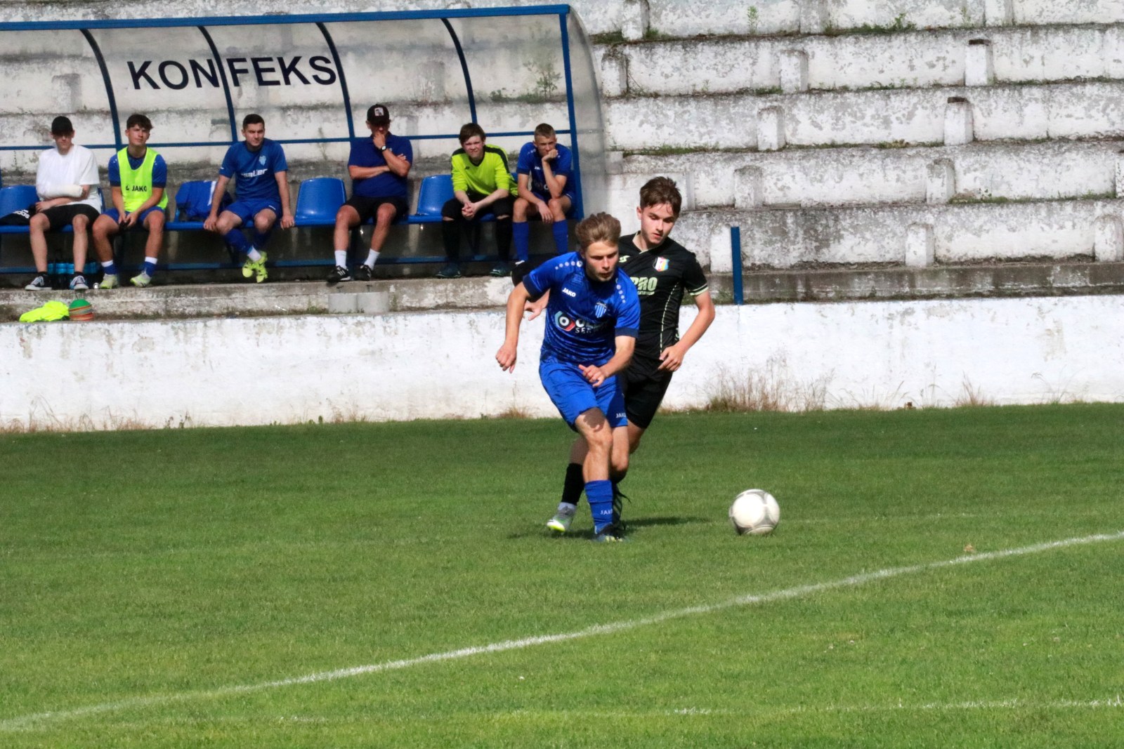 Mimo remisu do przerwy Konfeks 