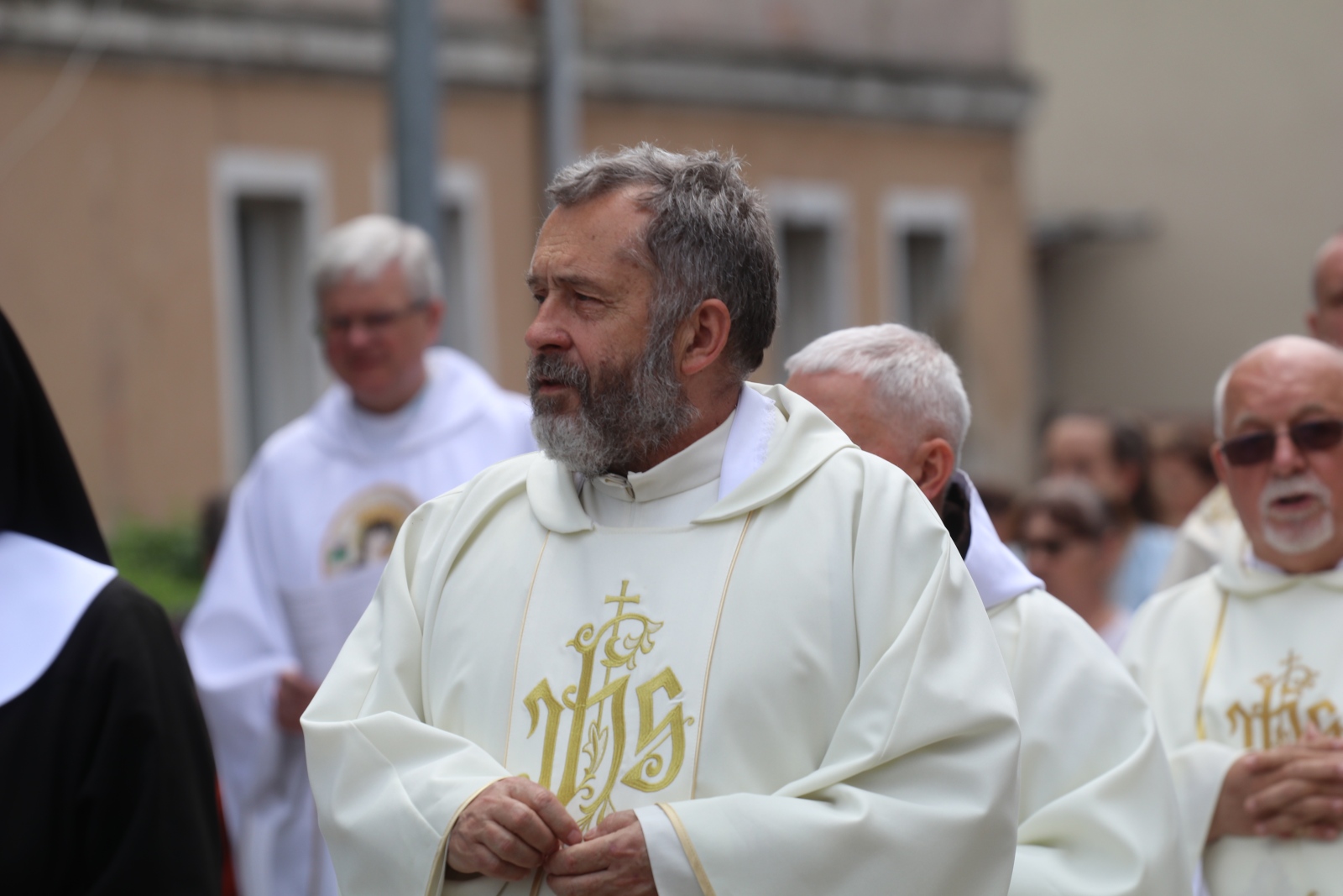 Poświęcenie figury Oczekującej Matki BoŻej w Legnicy