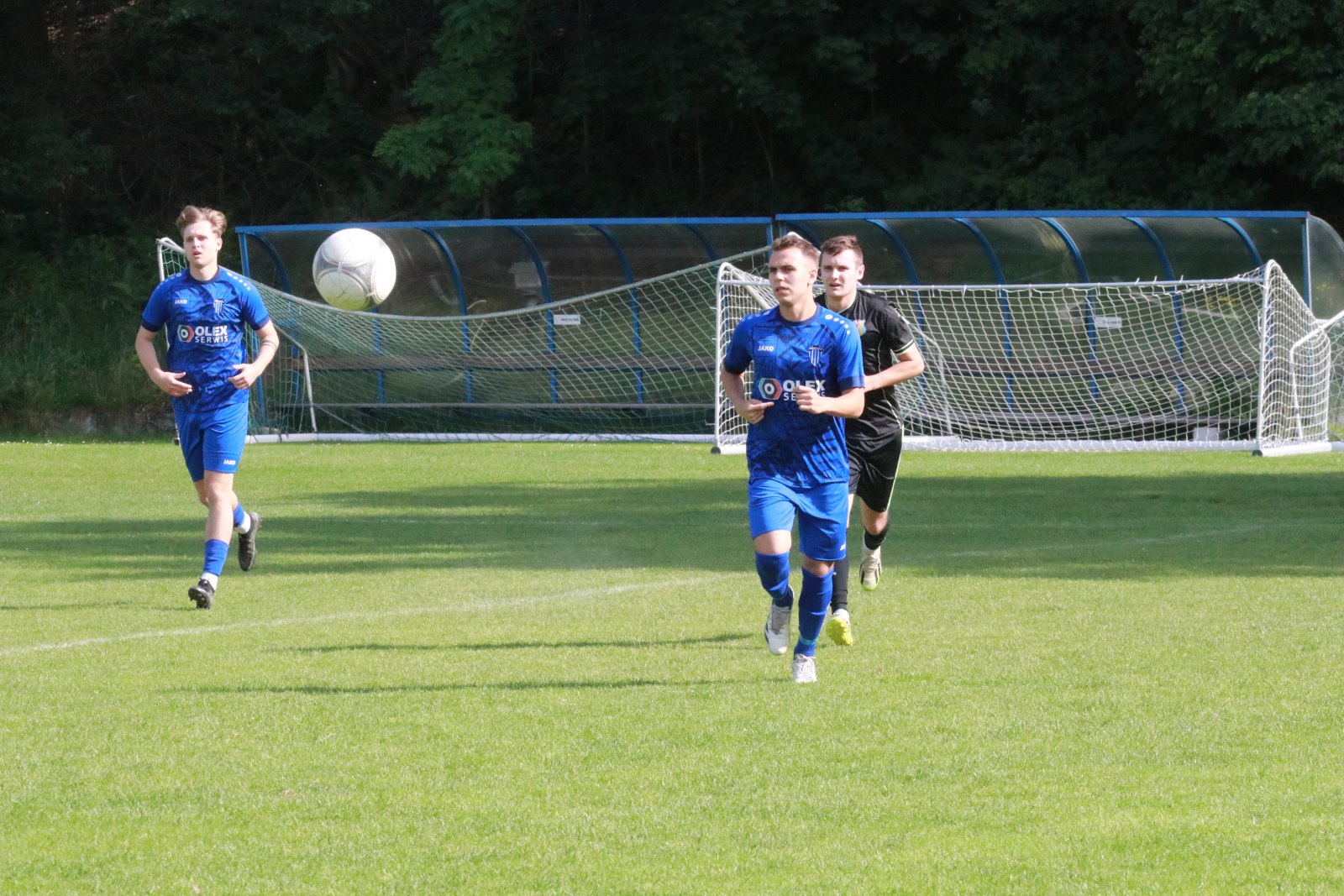 Mimo remisu do przerwy Konfeks 