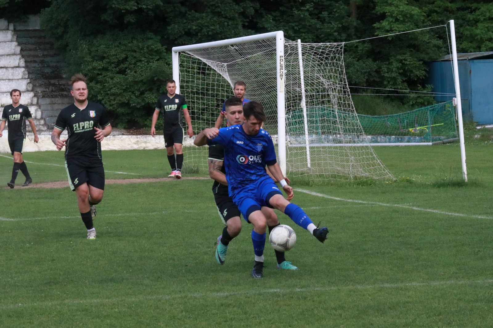 Mimo remisu do przerwy Konfeks 