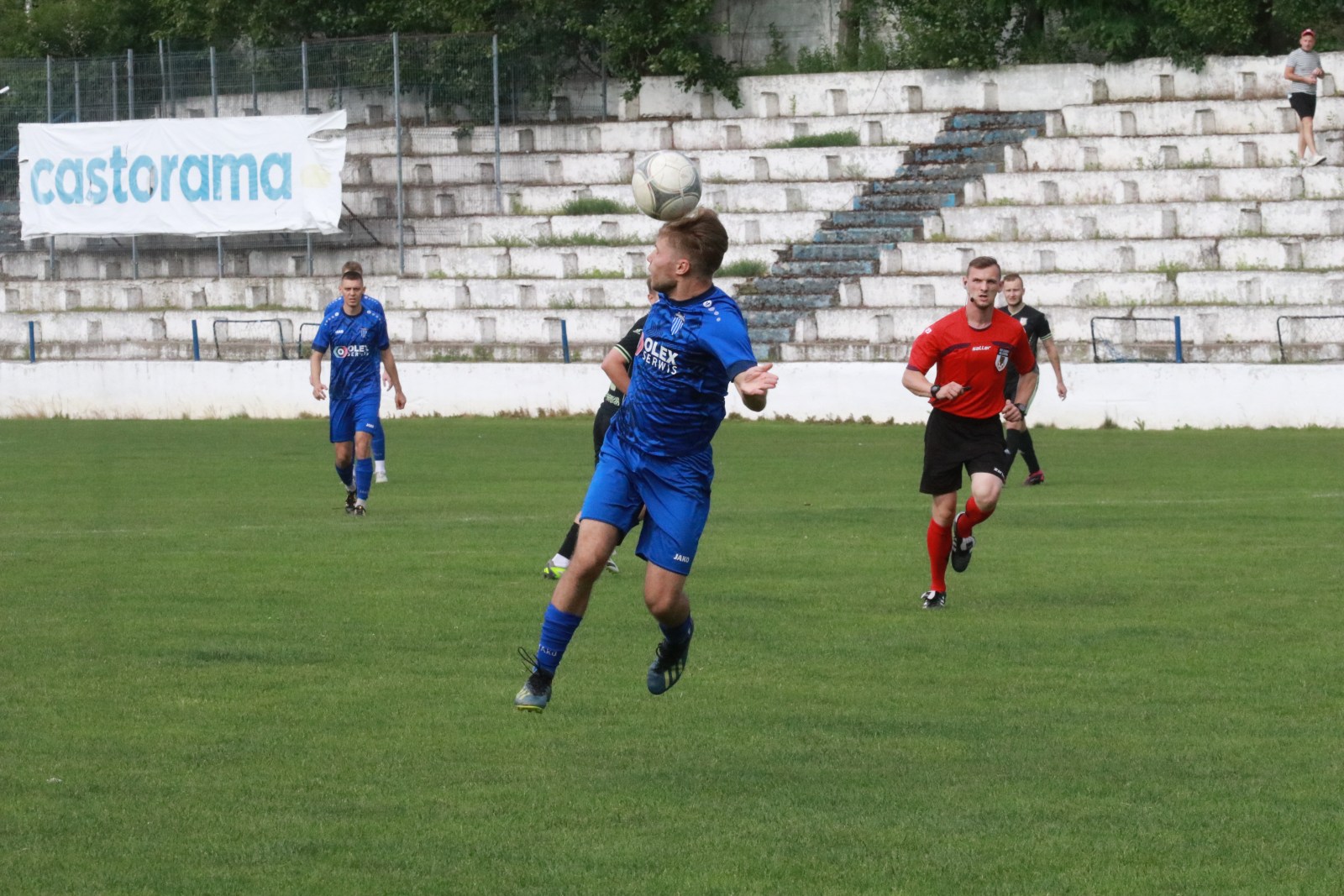 Mimo remisu do przerwy Konfeks 