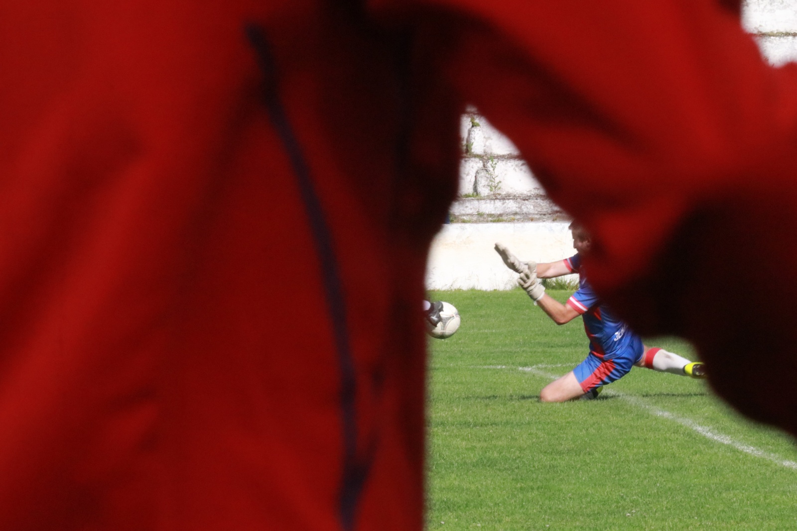 Mimo remisu do przerwy Konfeks 