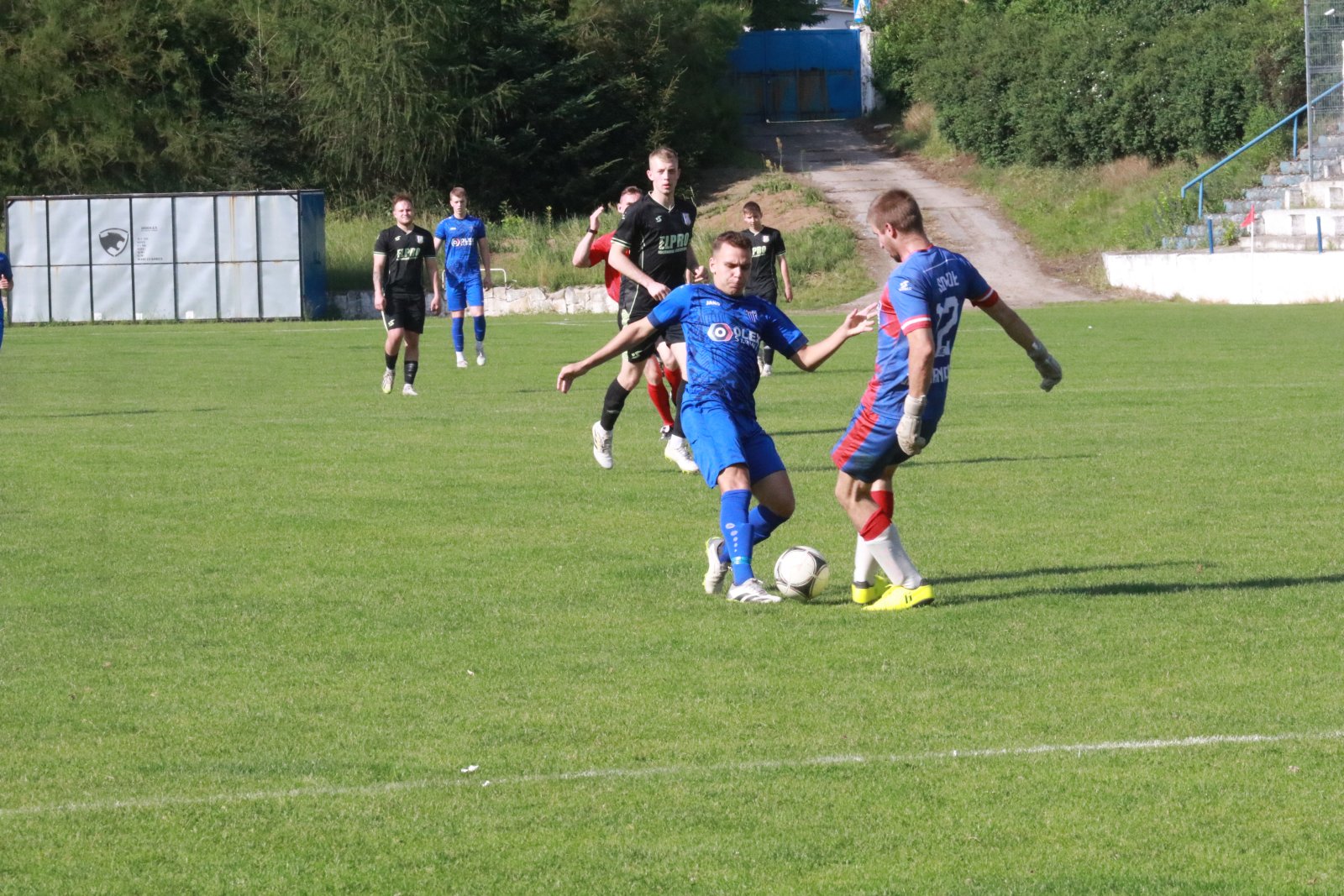 Mimo remisu do przerwy Konfeks 