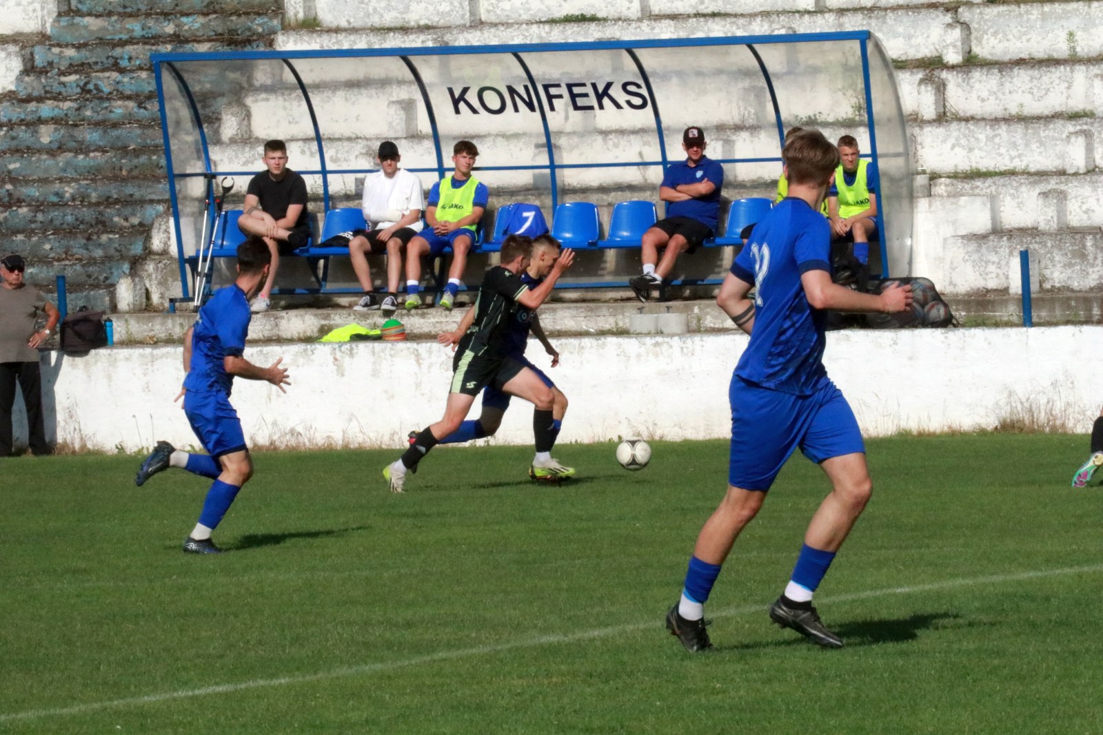 Mimo remisu do przerwy Konfeks 