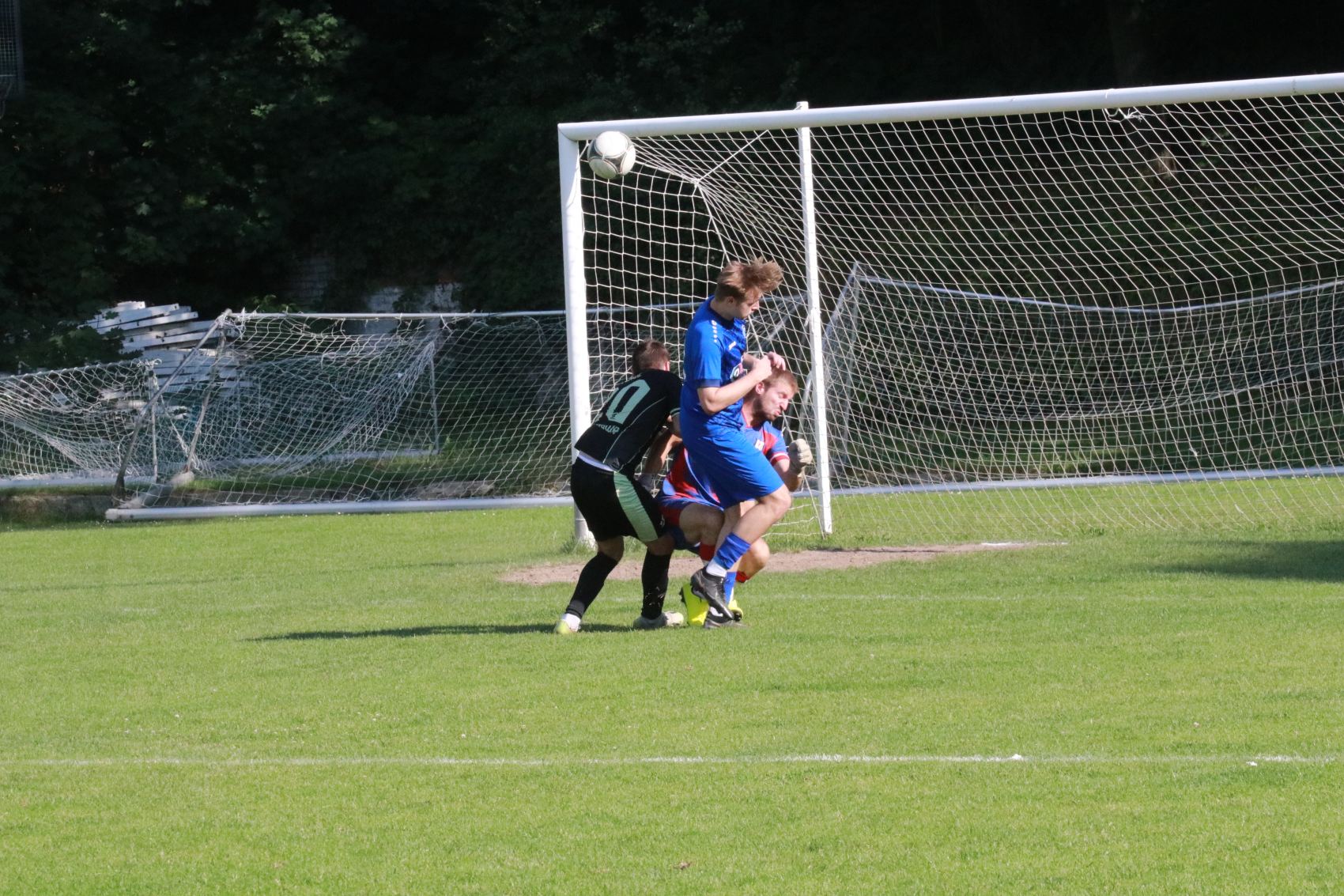 Mimo remisu do przerwy Konfeks 