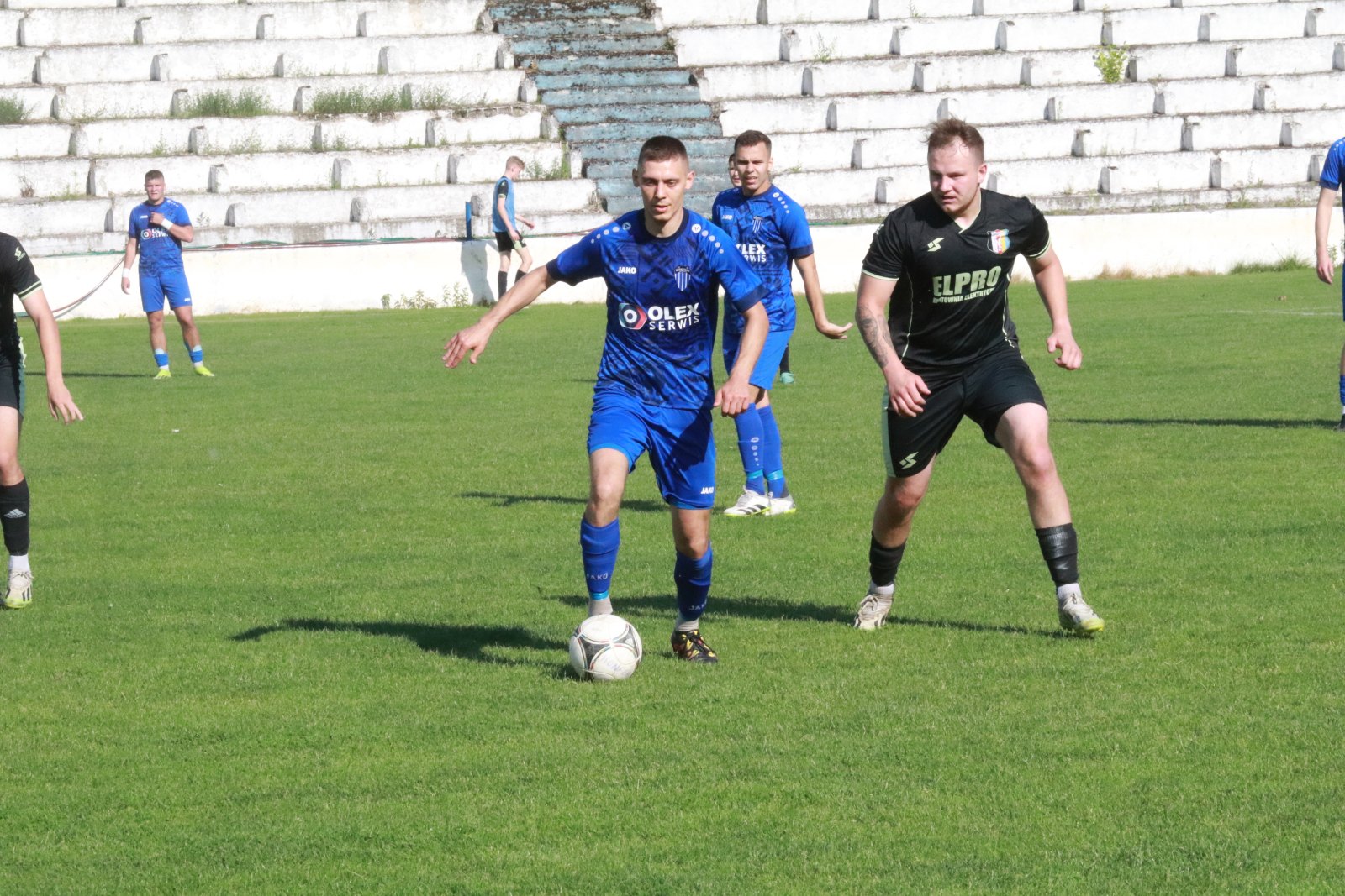 Mimo remisu do przerwy Konfeks 