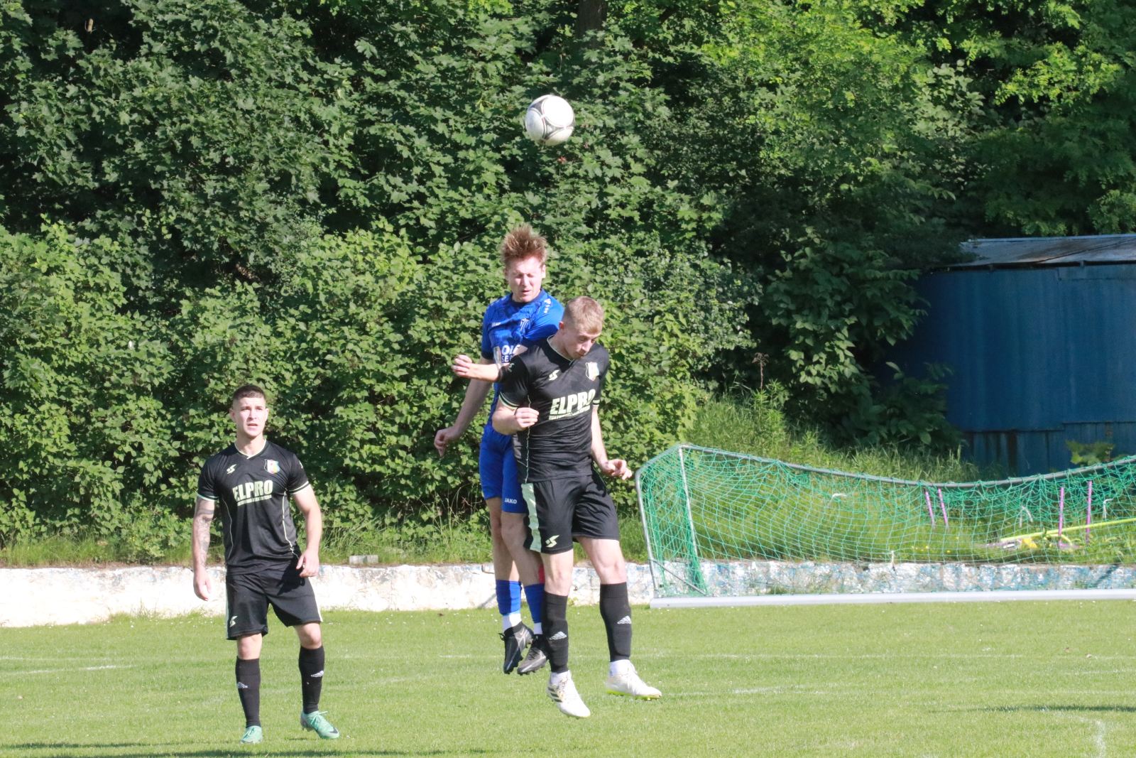 Mimo remisu do przerwy Konfeks 