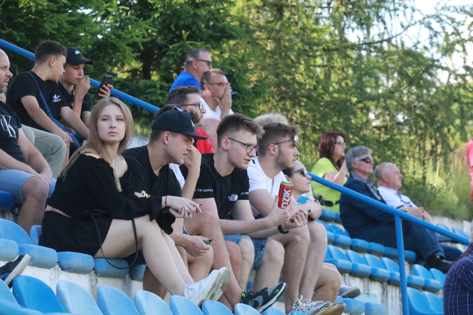 Mimo remisu do przerwy Konfeks 