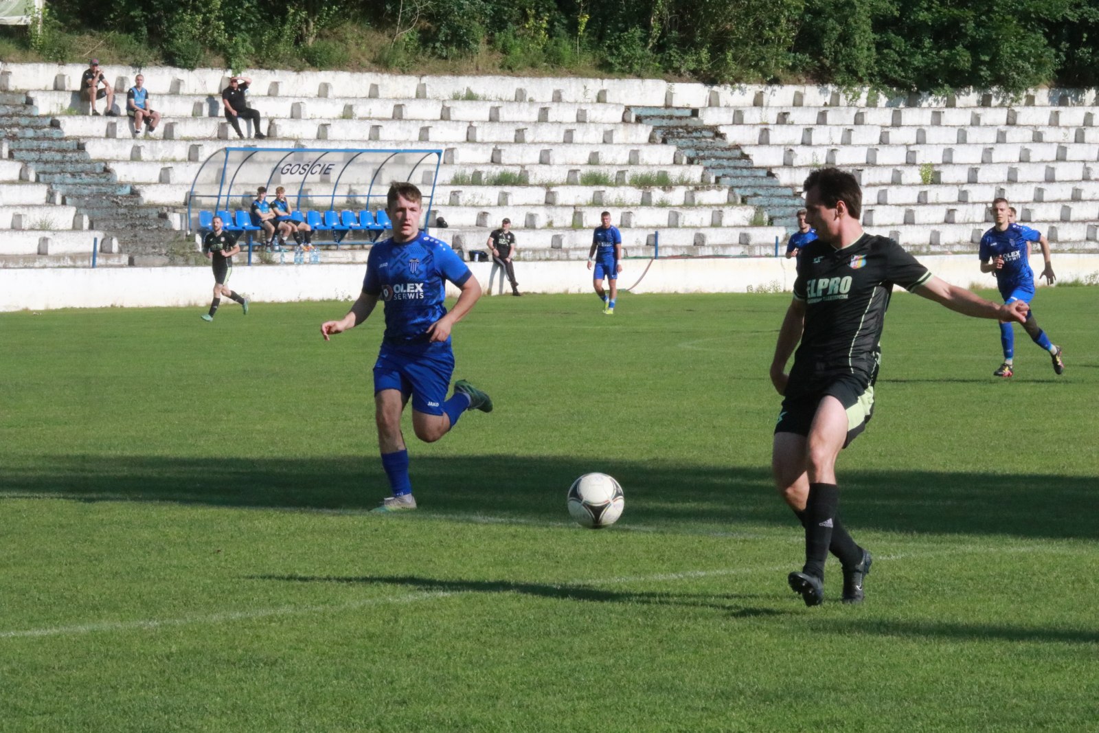 Mimo remisu do przerwy Konfeks 