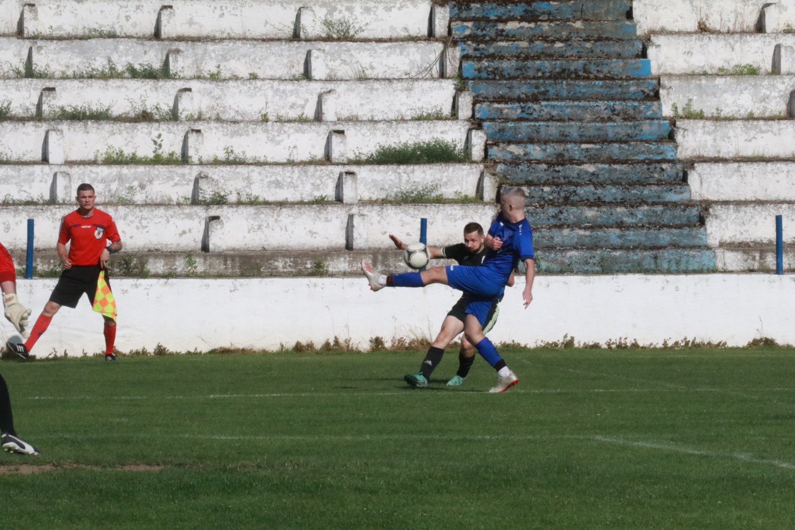 Mimo remisu do przerwy Konfeks 