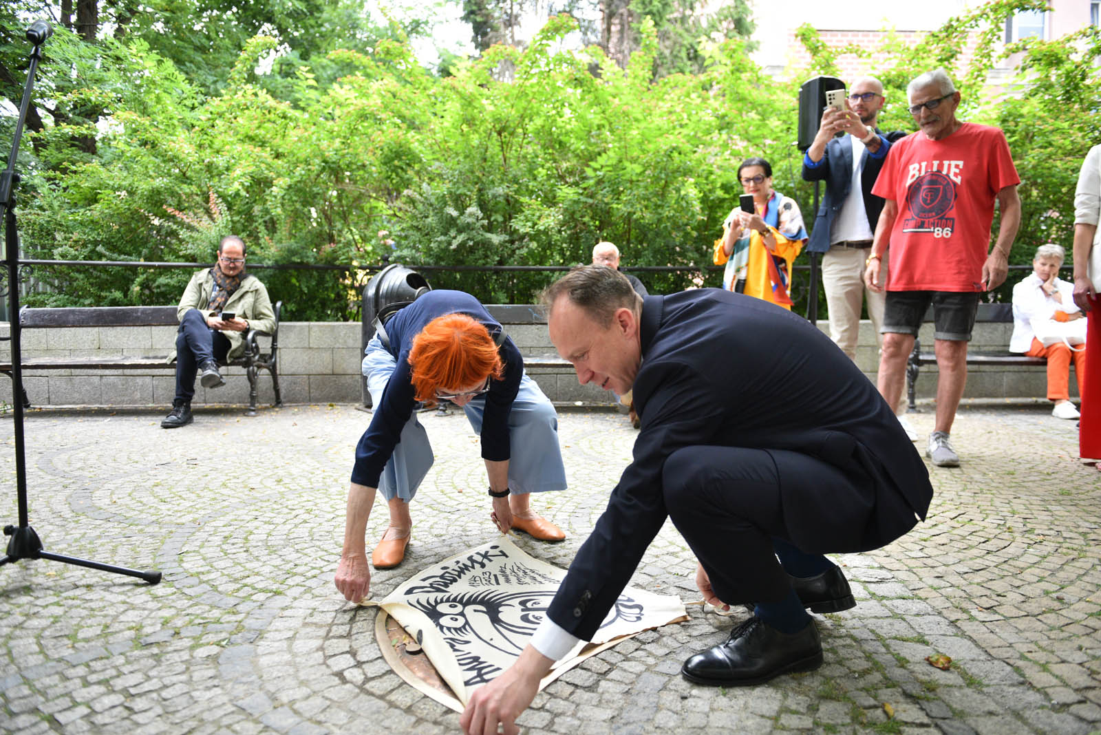 Odsłonięcie tablicy poświęconej Andrzejowi Dudzińskiemu