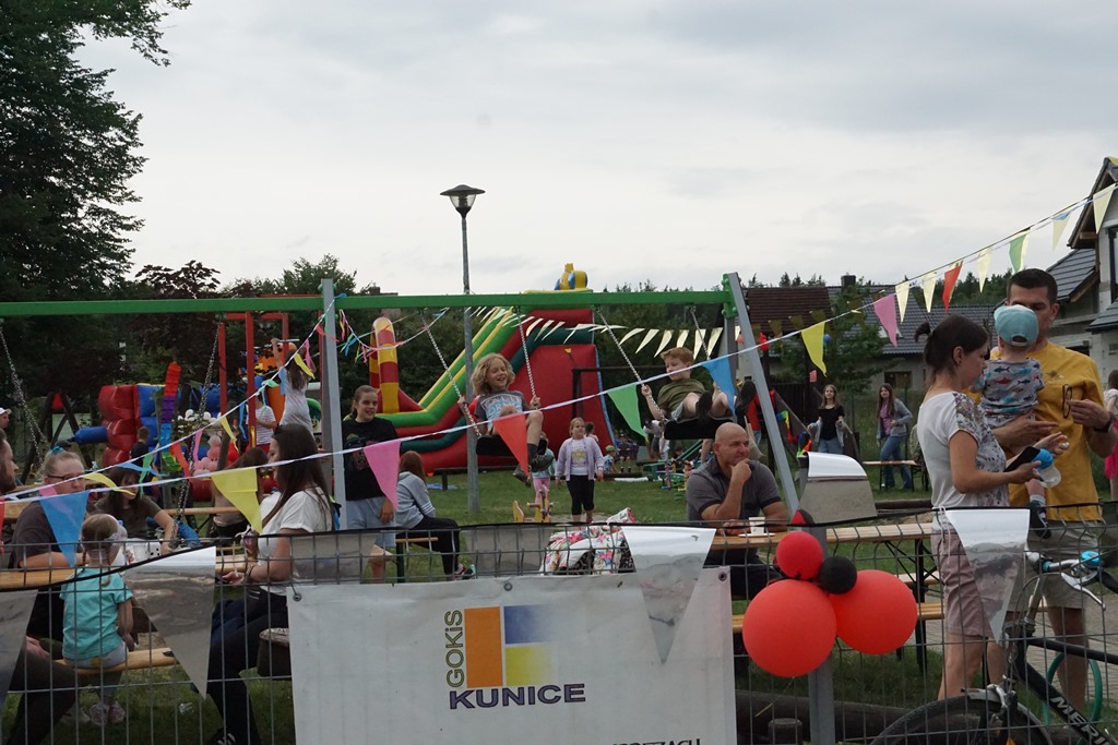 Piknik Rodzinny  w Pątnowie Legnickim: Konkurs lepienia pierogów