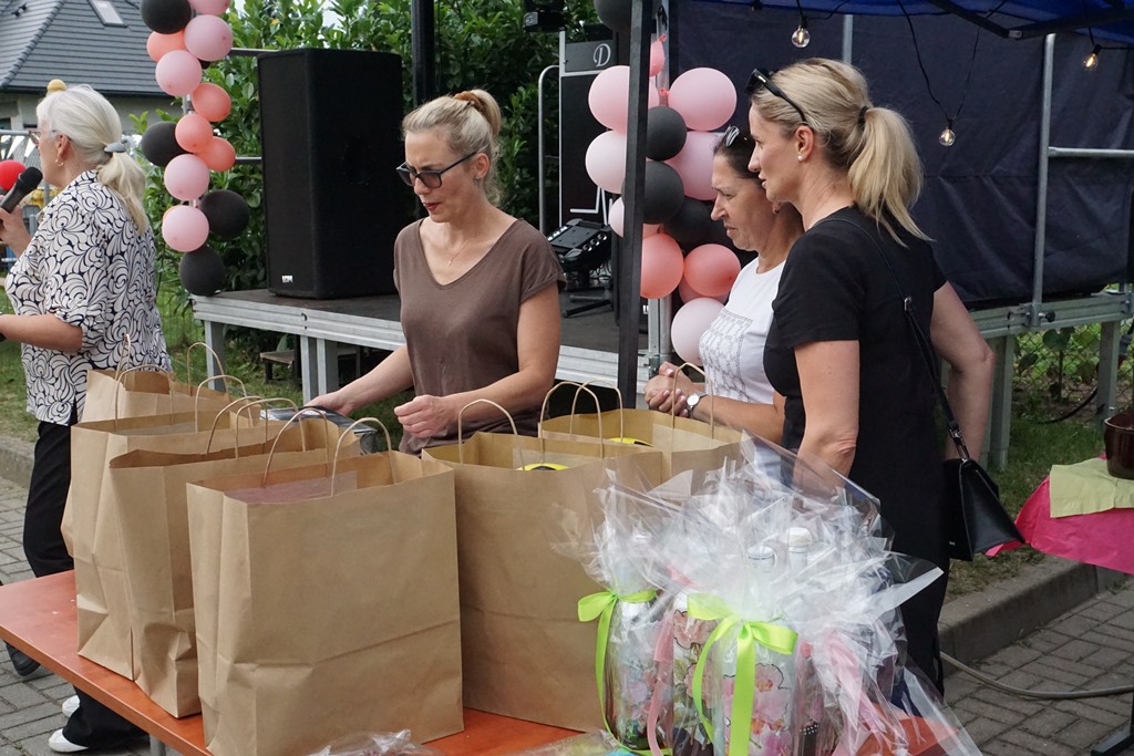 Piknik Rodzinny  w Pątnowie Legnickim: Konkurs lepienia pierogów