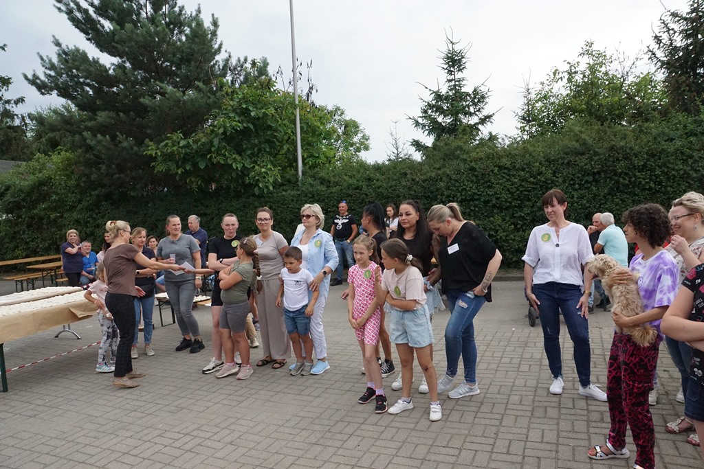 Piknik Rodzinny  w Pątnowie Legnickim: Konkurs lepienia pierogów